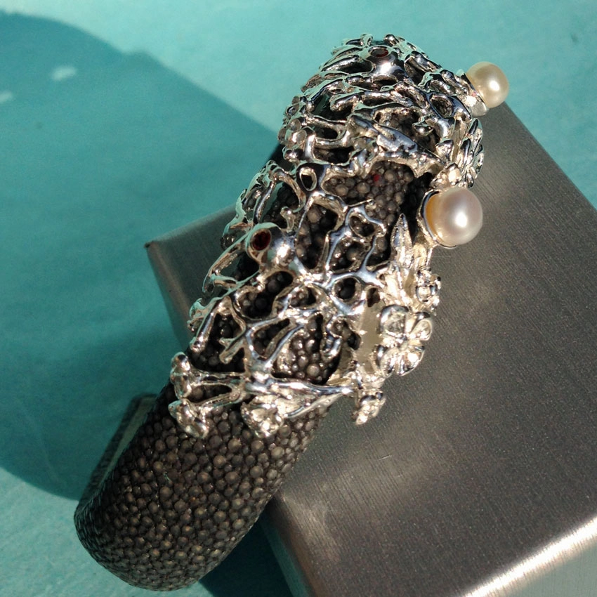 Zuchtperl-Rochenleder-Armreif, 925/-Silber