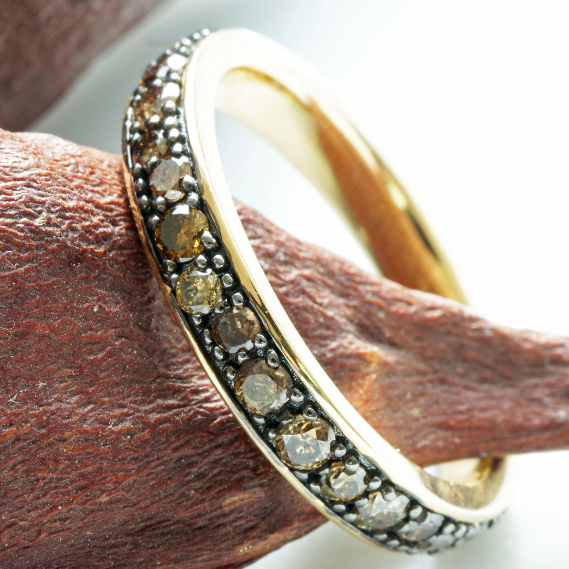Memory Ring Yellowgold 18 kt Brown Diamonds Wonderful