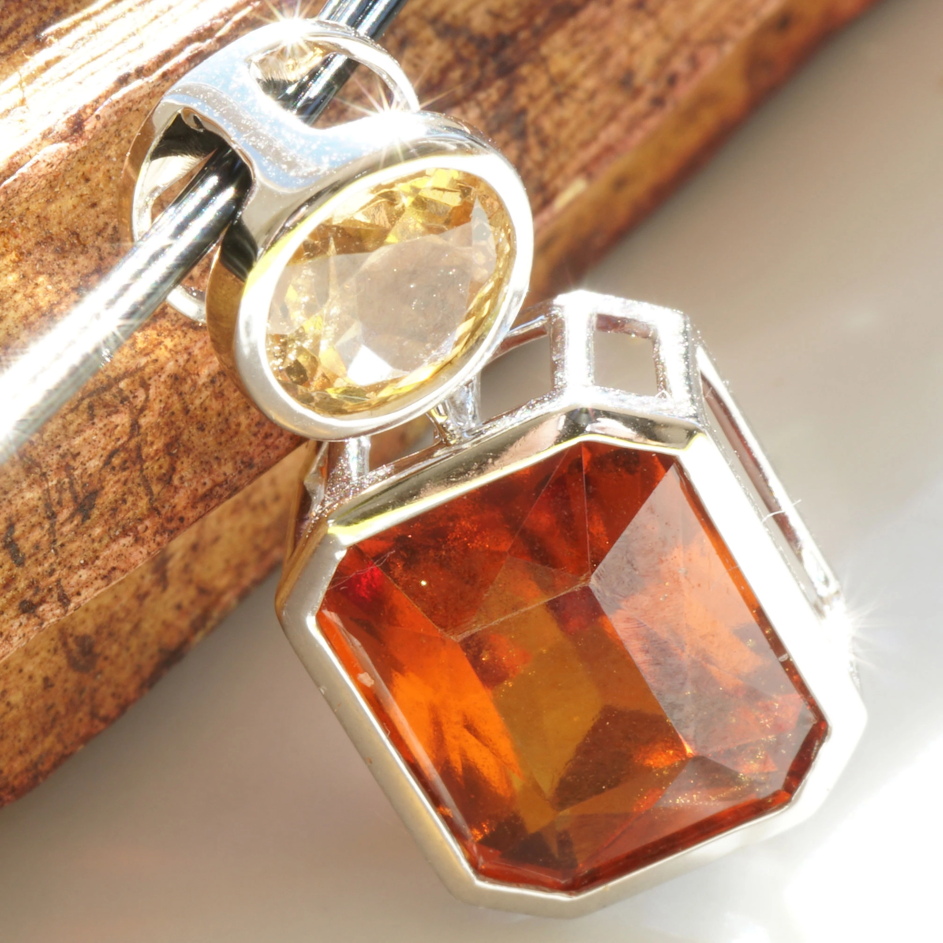 Neverseen this volcanic Color of Hessonit Garnet
