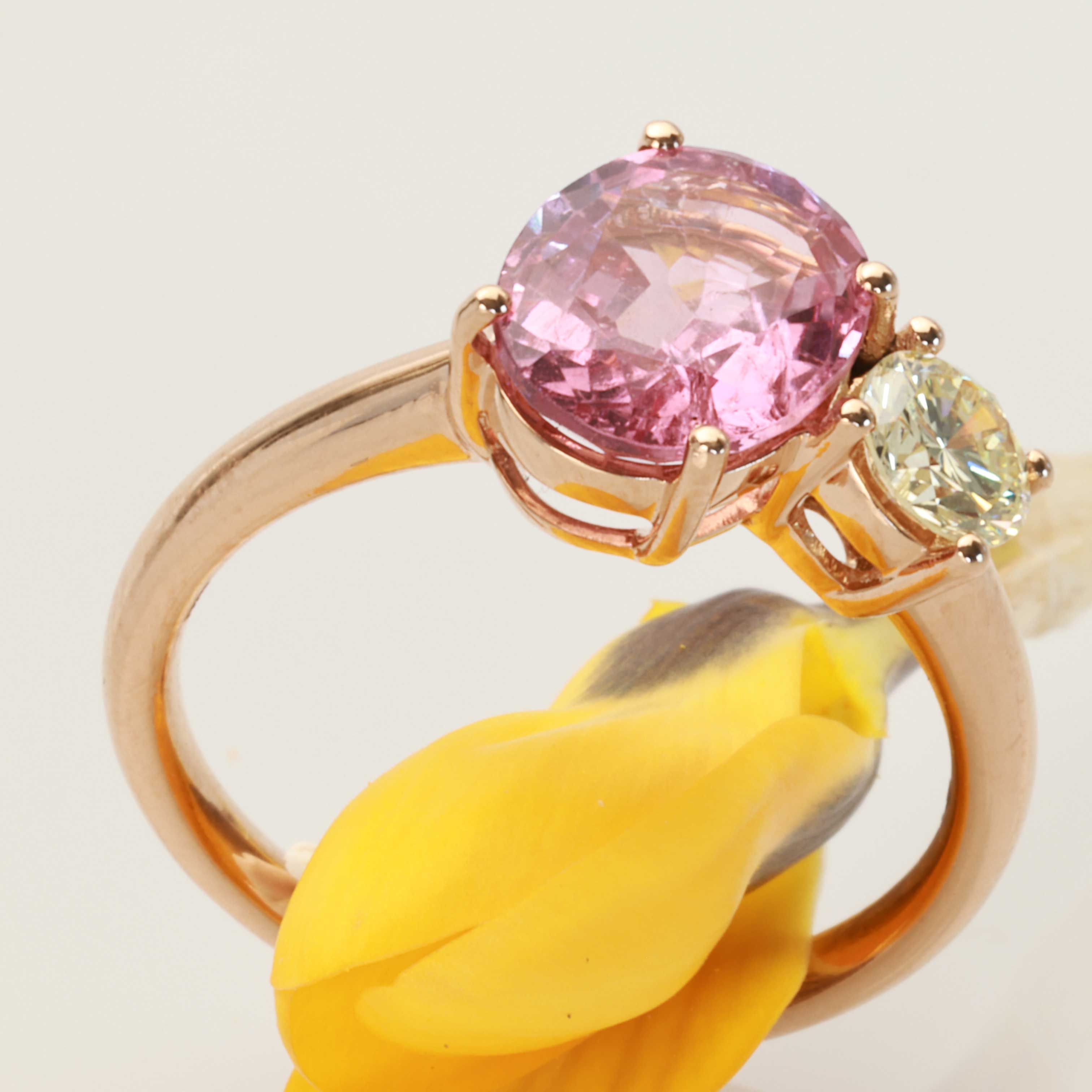 Rhodolite Brilliant Ring 750 Rose Gold 1.67 ct 0.25 ct Great Design to combine as a Peg Ring