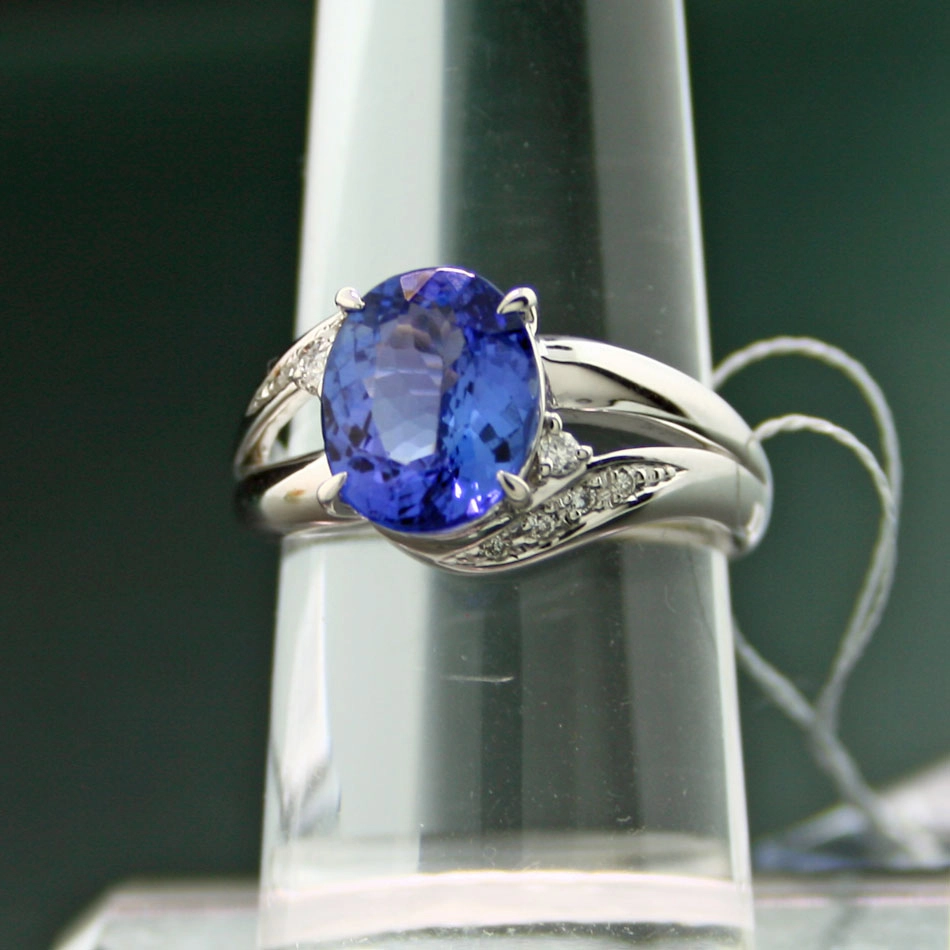 Tansanit-Brillant-Ring, 750/-WG/-18 kt.