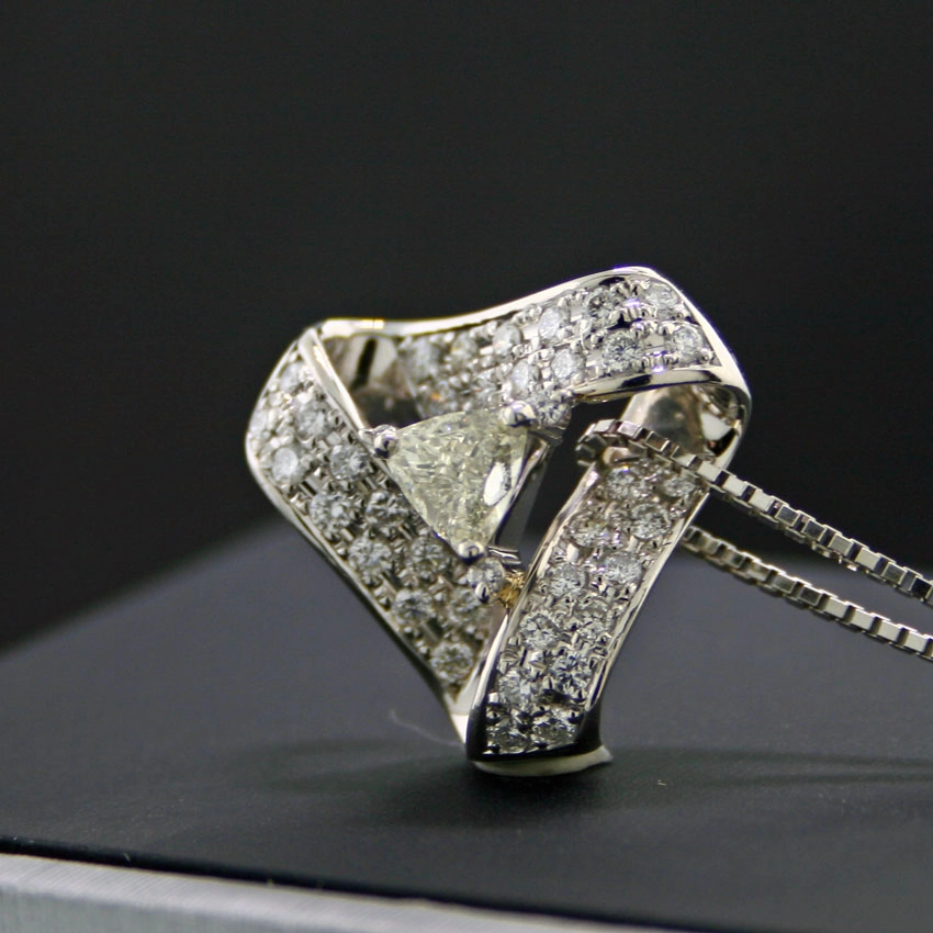 Platin-Anhänger, 900/-Platin