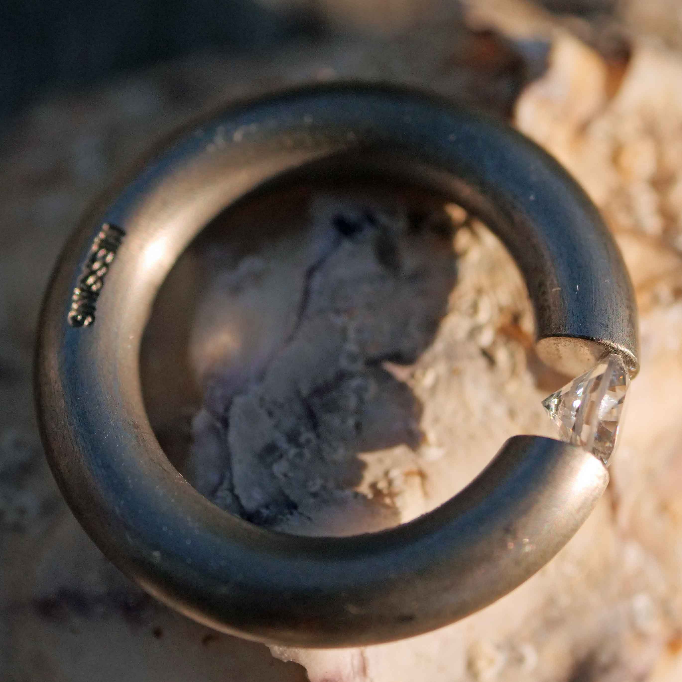 Niessing 0.80 carat zirconia round tension ring 925 silver gray matt mint hallmarked as good as new