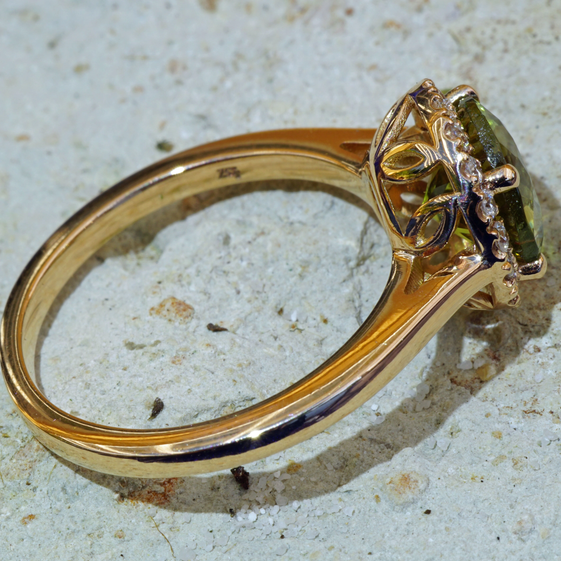 Turmalin Ring 18 kt Rosegold made in Valenza Springcolors