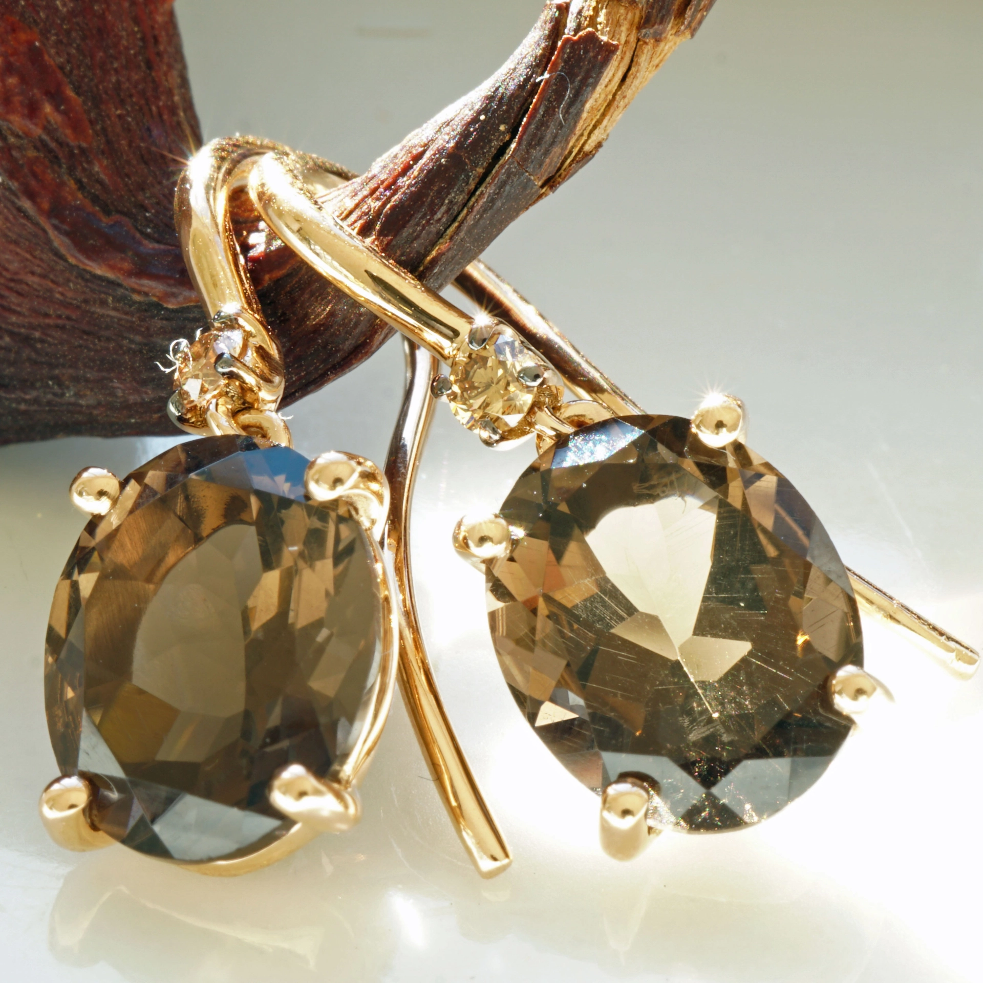 Brown Smokeyquartz and Diamonds....ideal Kombination with Rosegold