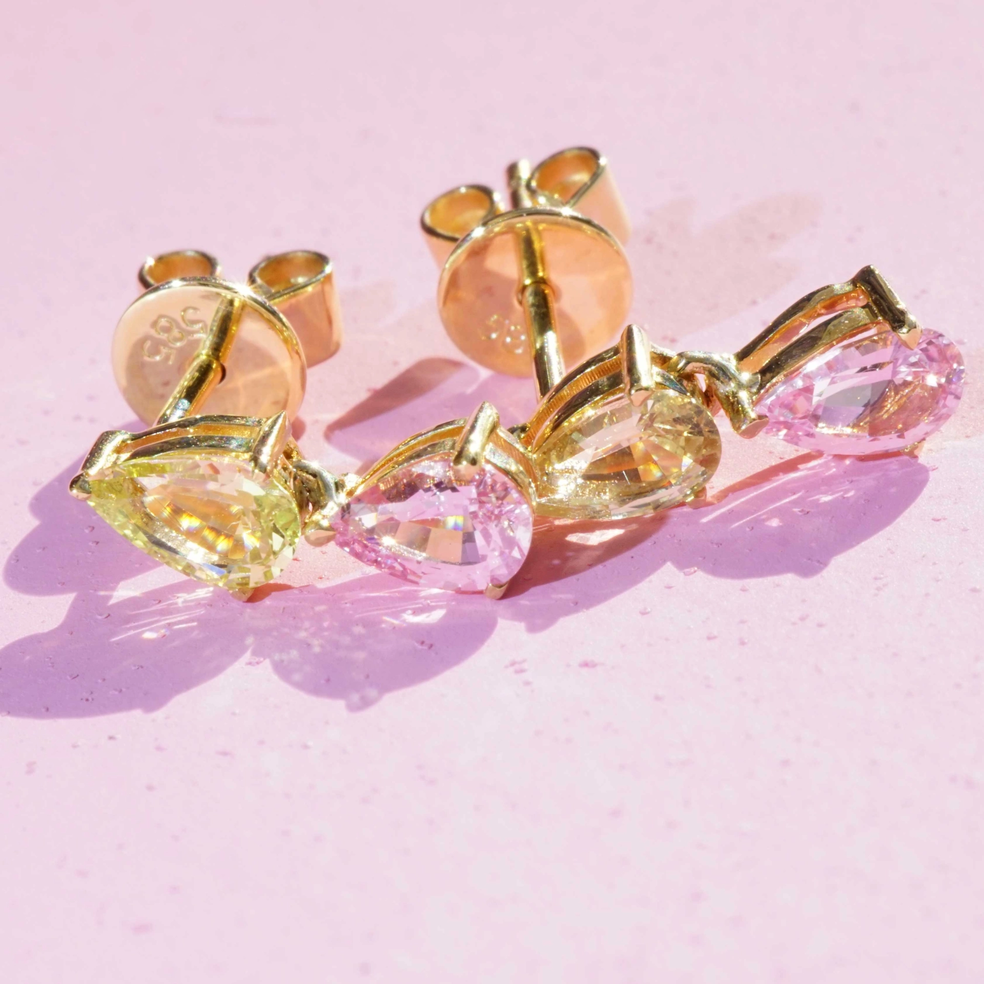 Saphire Earrings pink yellow 18 kt Yellow Gold Ilanka Mine Madagascar