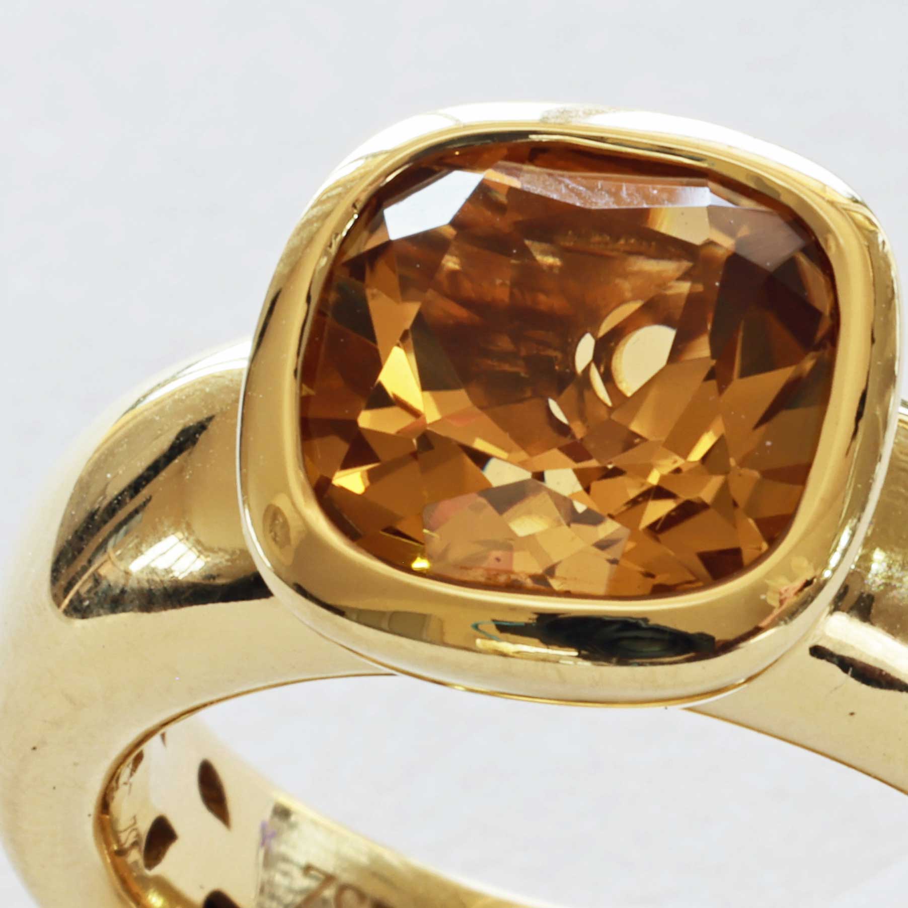Citrin Ring 750 Yellow Gold Valenza..... bella Italia.... small Cardinal Ring... so trendy 
