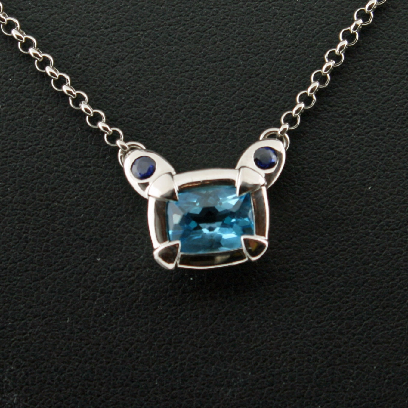 Topas-Saphir-Collier-900er Platin-850er-Platin