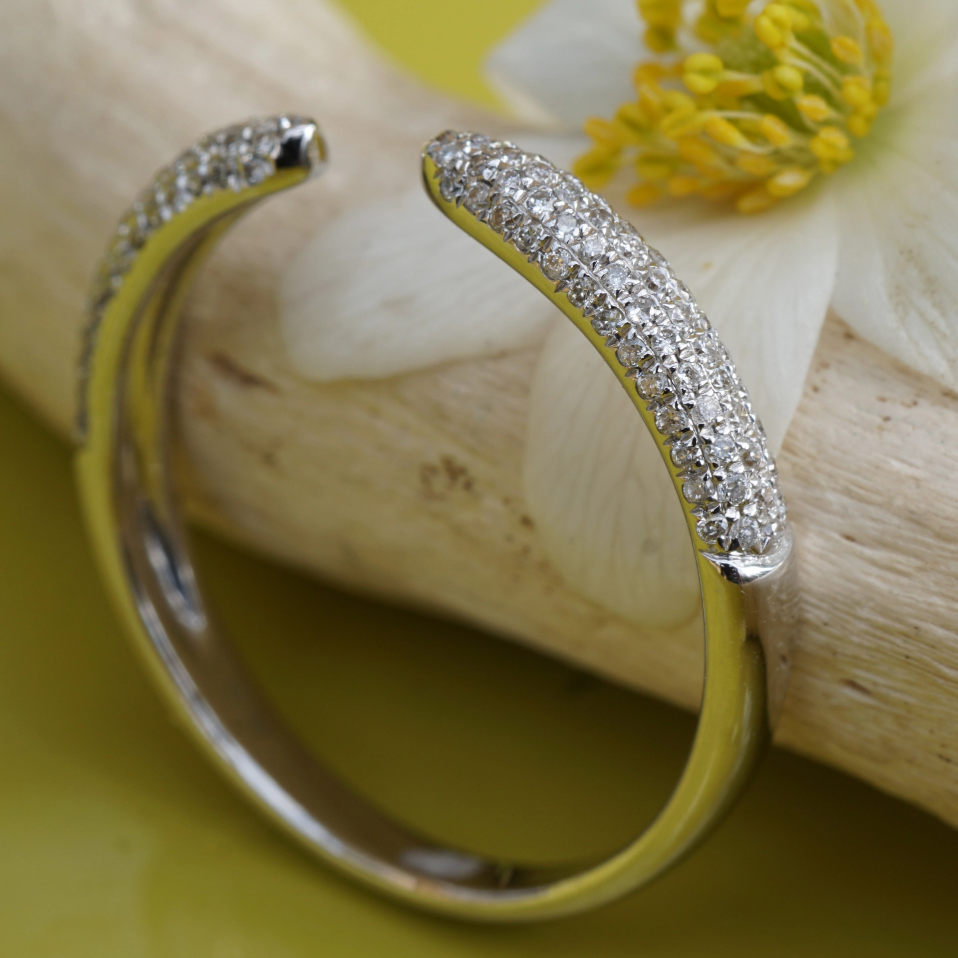 Brilliant Ring 18 kt White Gold 0.25 ct...ideal combining Ring