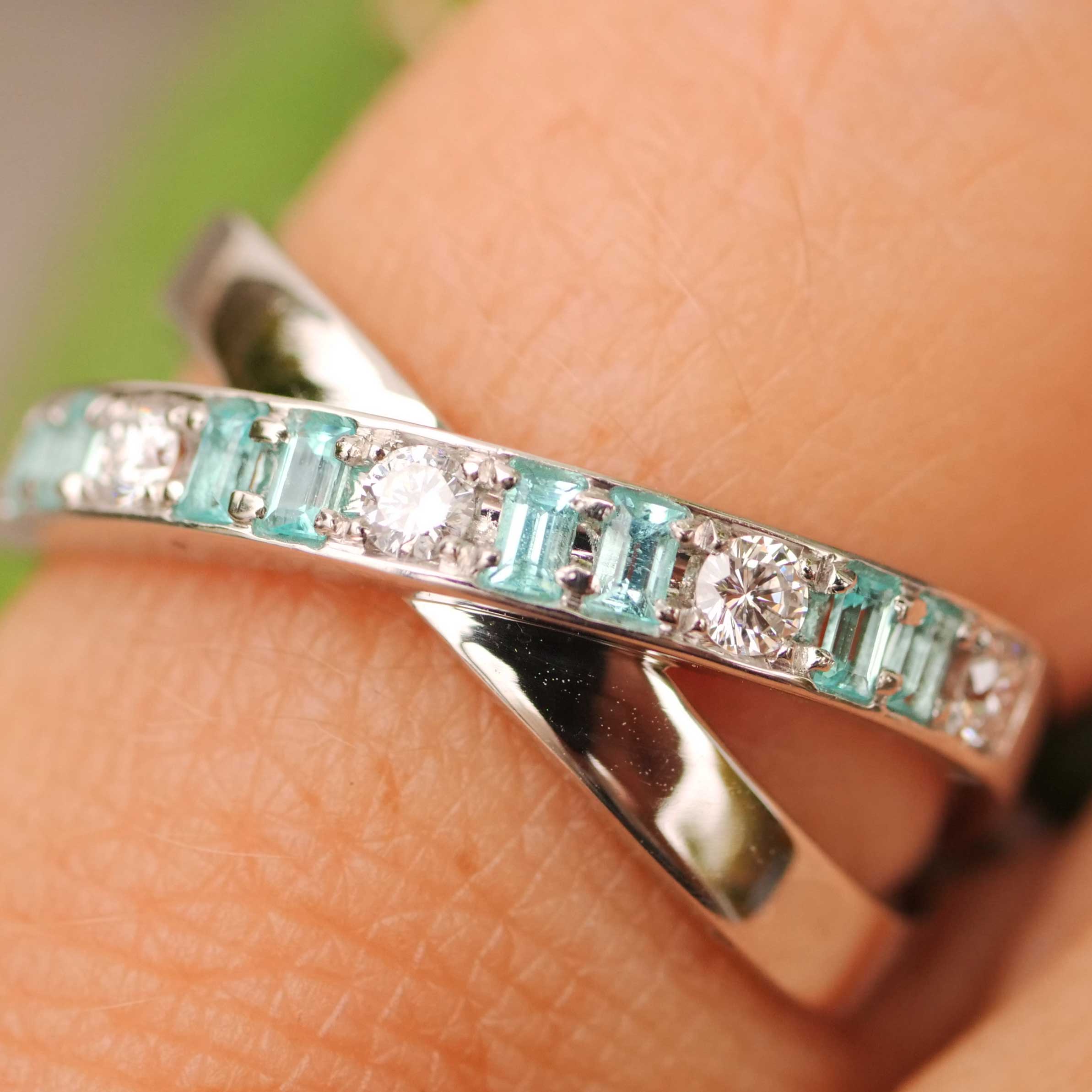 TOP Selection Paraiba Brilliant Ring 0.17 ct 0.16ct 950 Platinum with particularly pure Gemstones