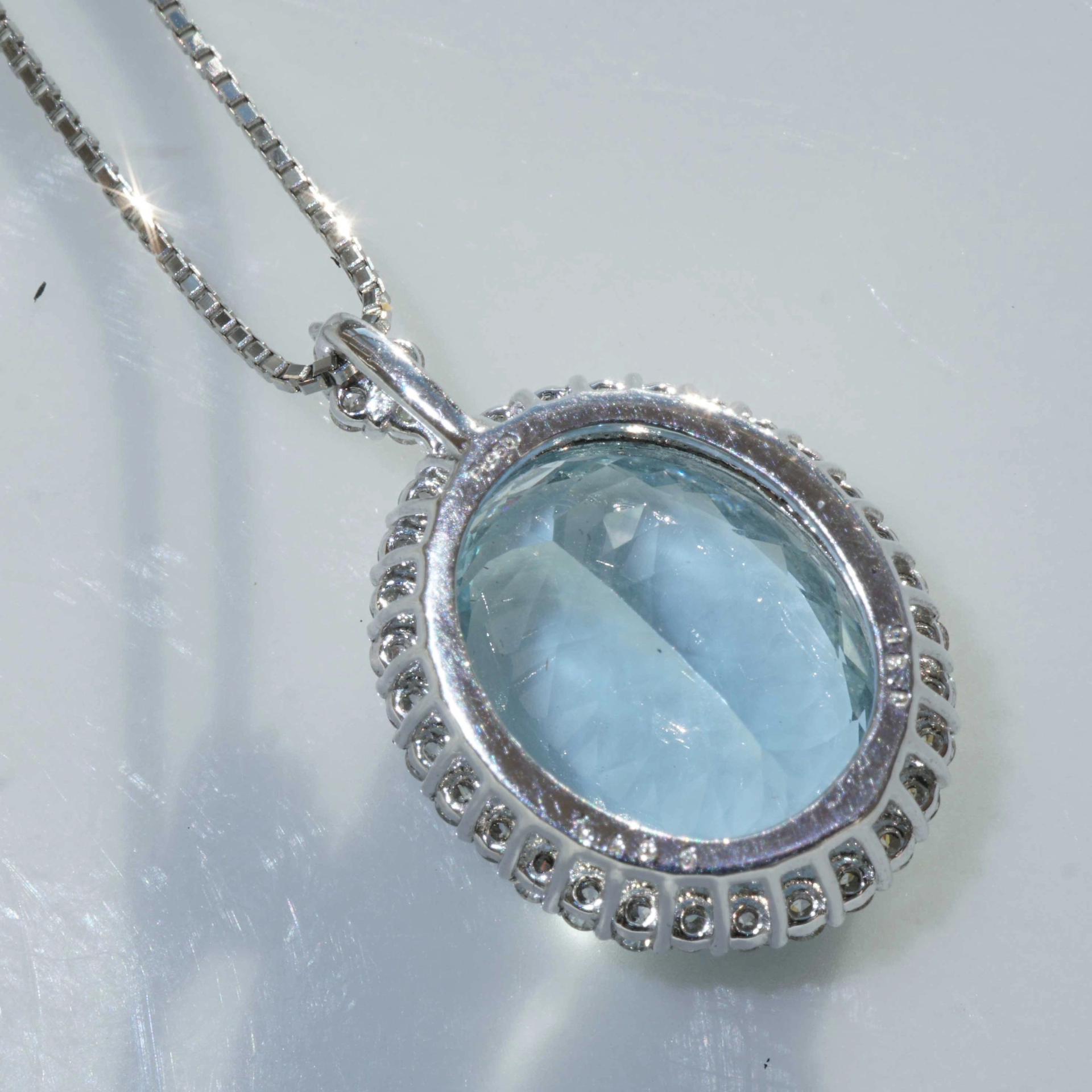 Santa Maria Aquamarin Brilliant Pendant 7.4 ct  950 platinum 0.35 ct Rare Color