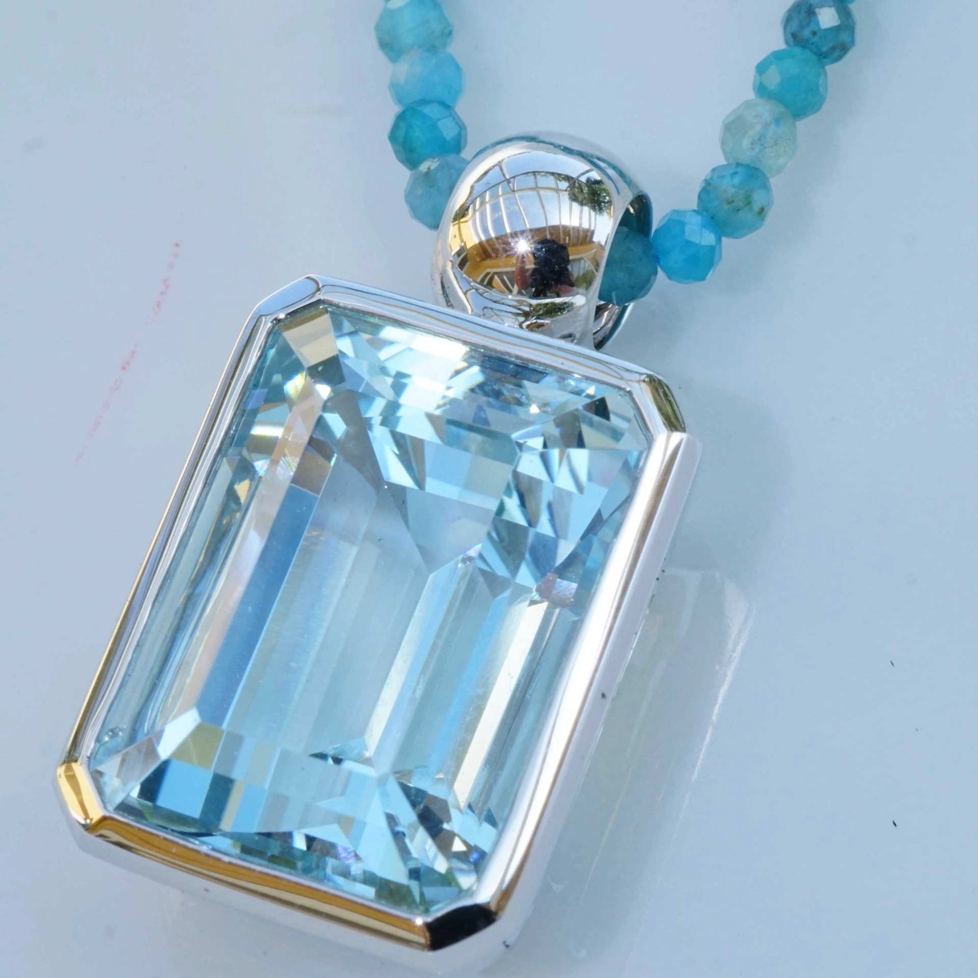 Newly arrived! Aquamarine Pendant 18 White Gold 17.66 ct  fine Quality feine Cut