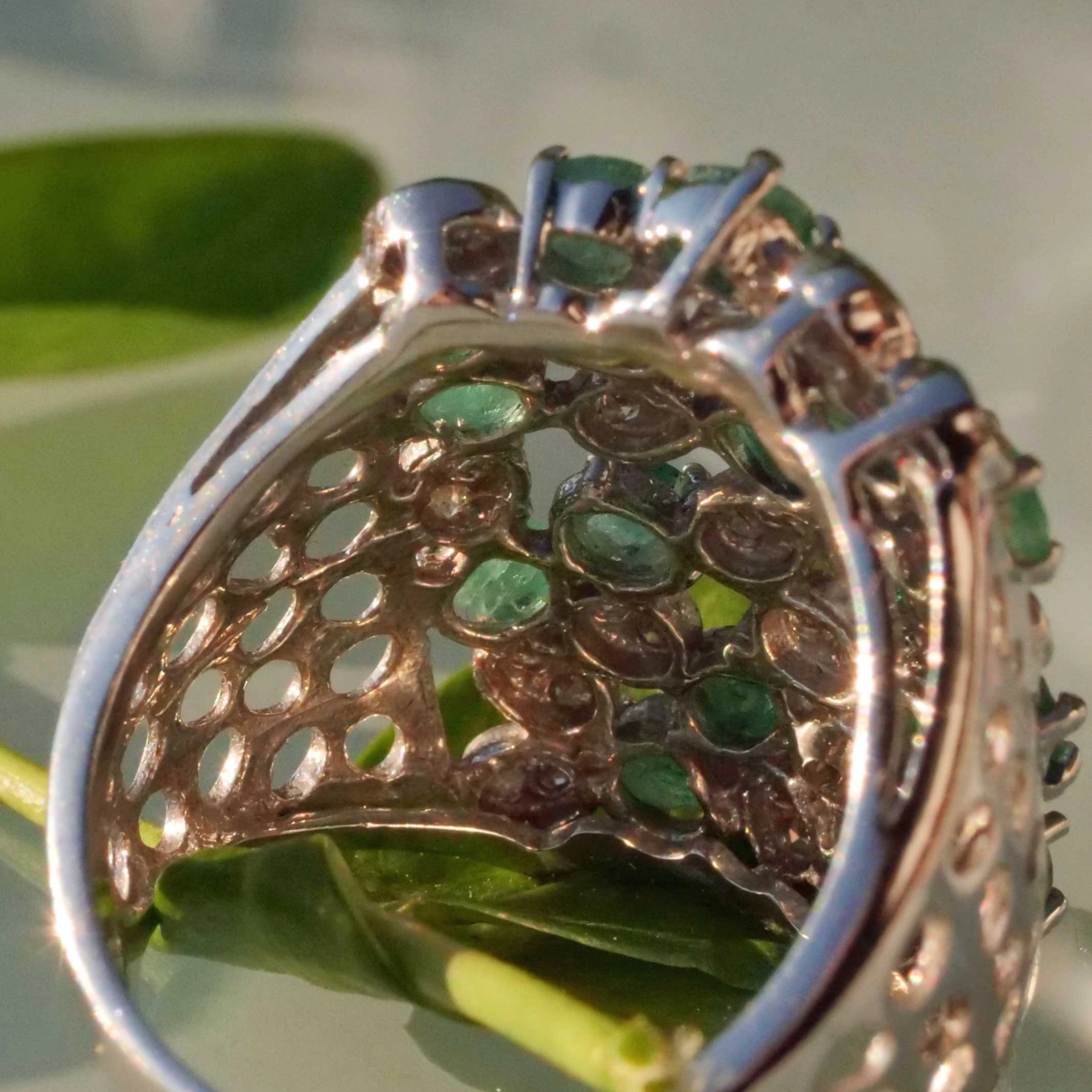 Representative Emerald Diamond Ring of a special kind 18 kt White Gold