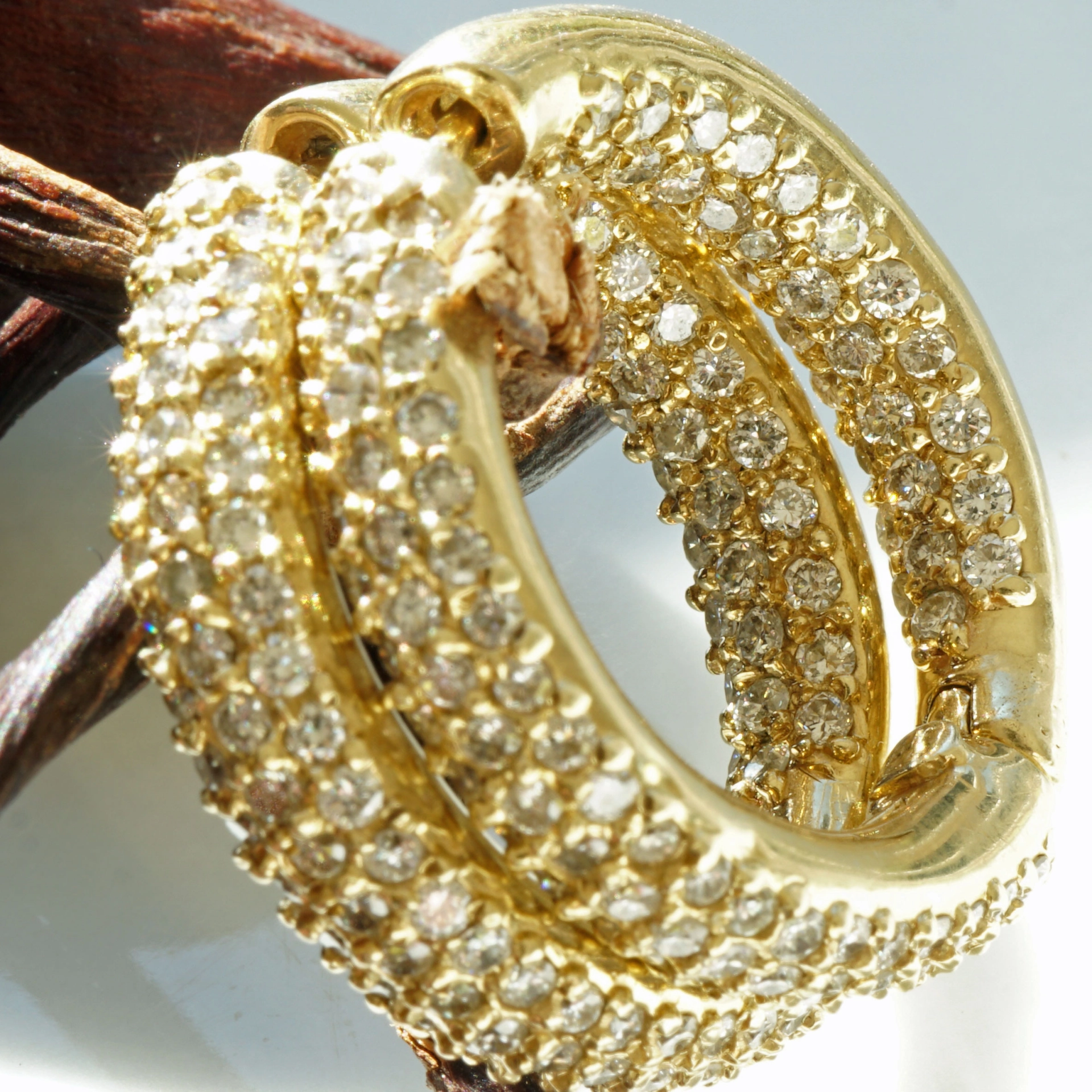 XXL Creoles with 190 Fullcut diamonds 3.80 ct..high, higher, highest