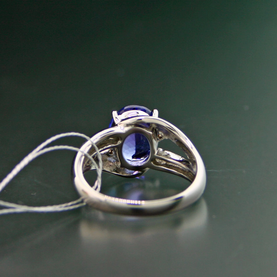 Tansanit-Brillant-Ring, 750/-WG/-18 kt.