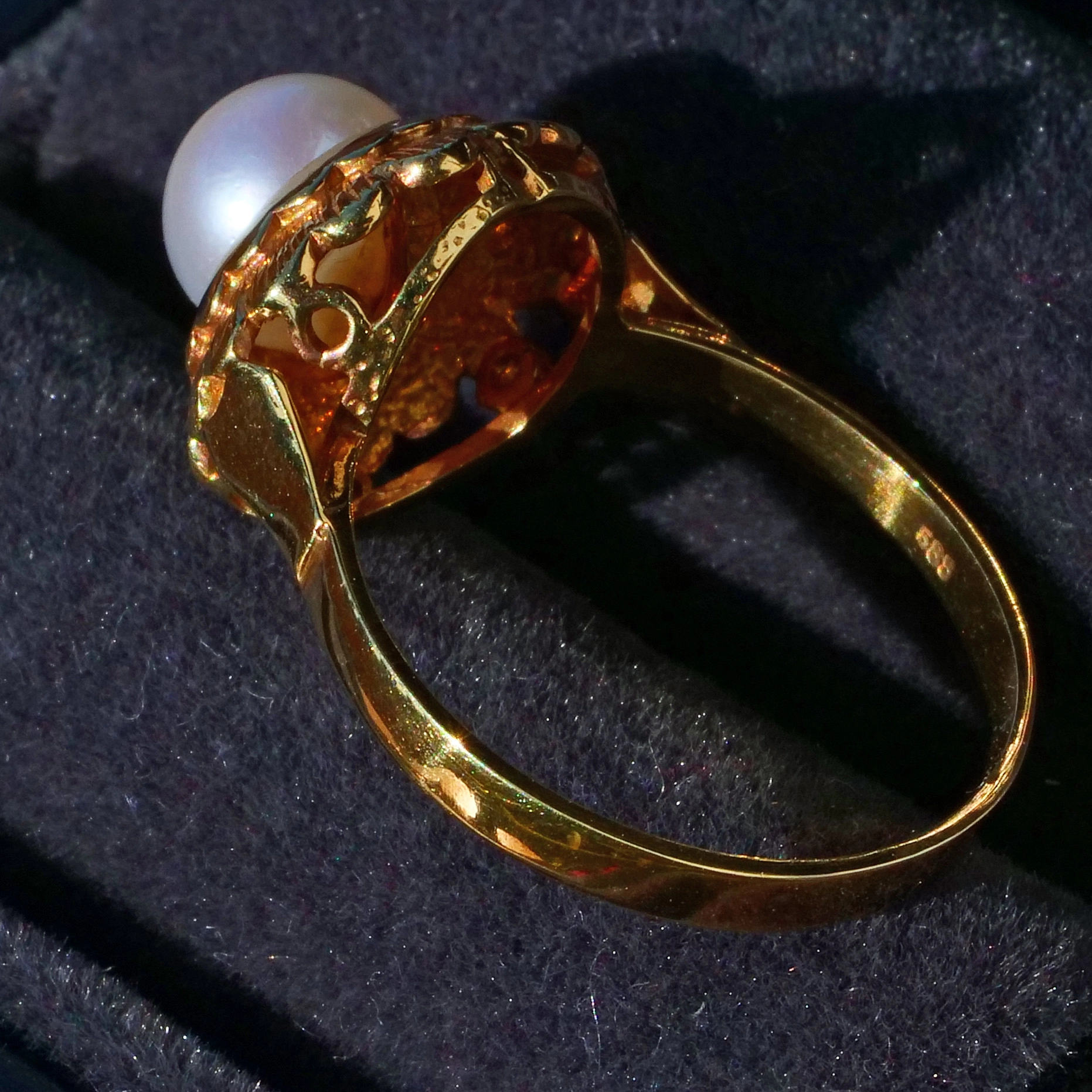 Vintage Ring 14 kt Yellowgold with Akoya Pearl
