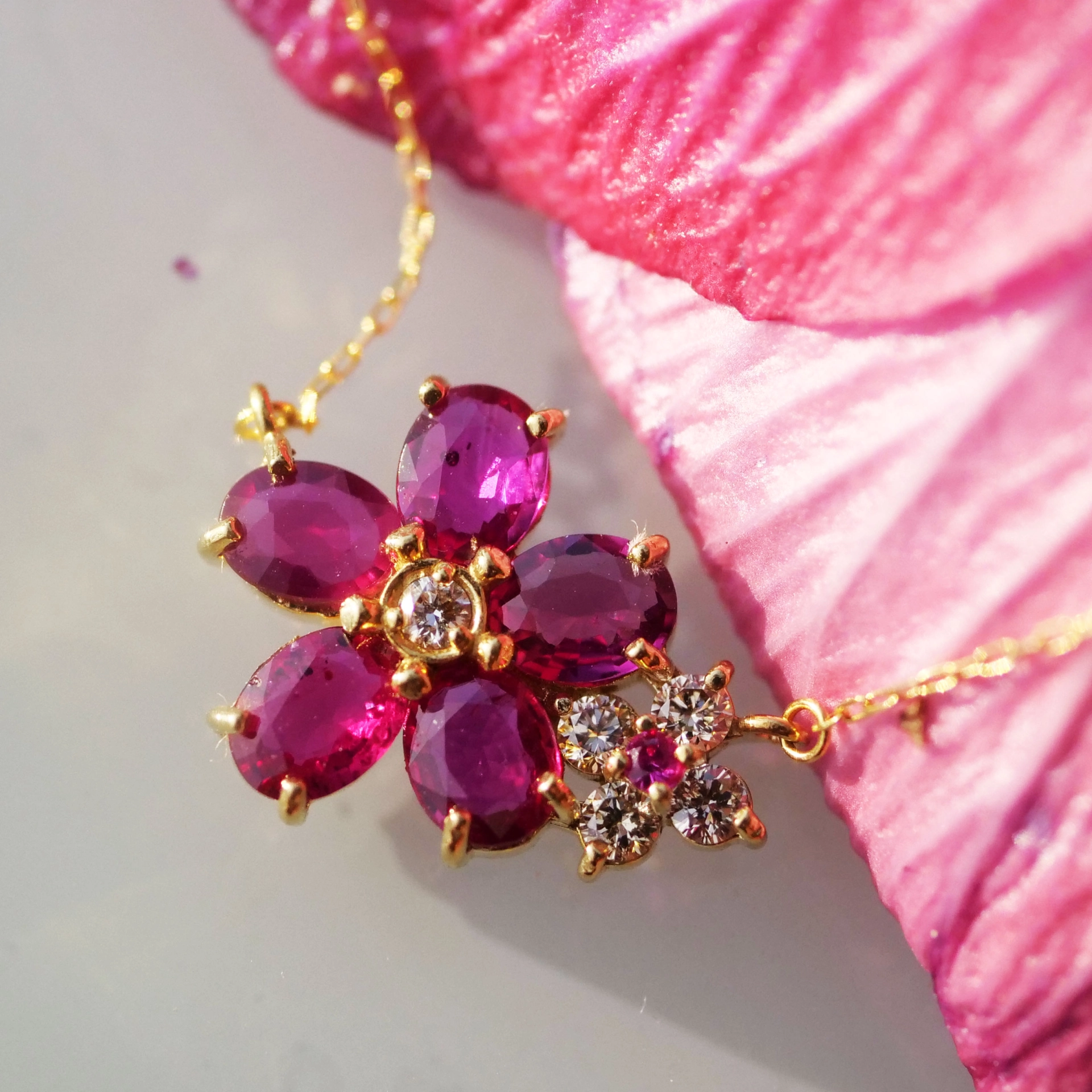 Very delicate and fine Ruby Diamond Necklace...petit