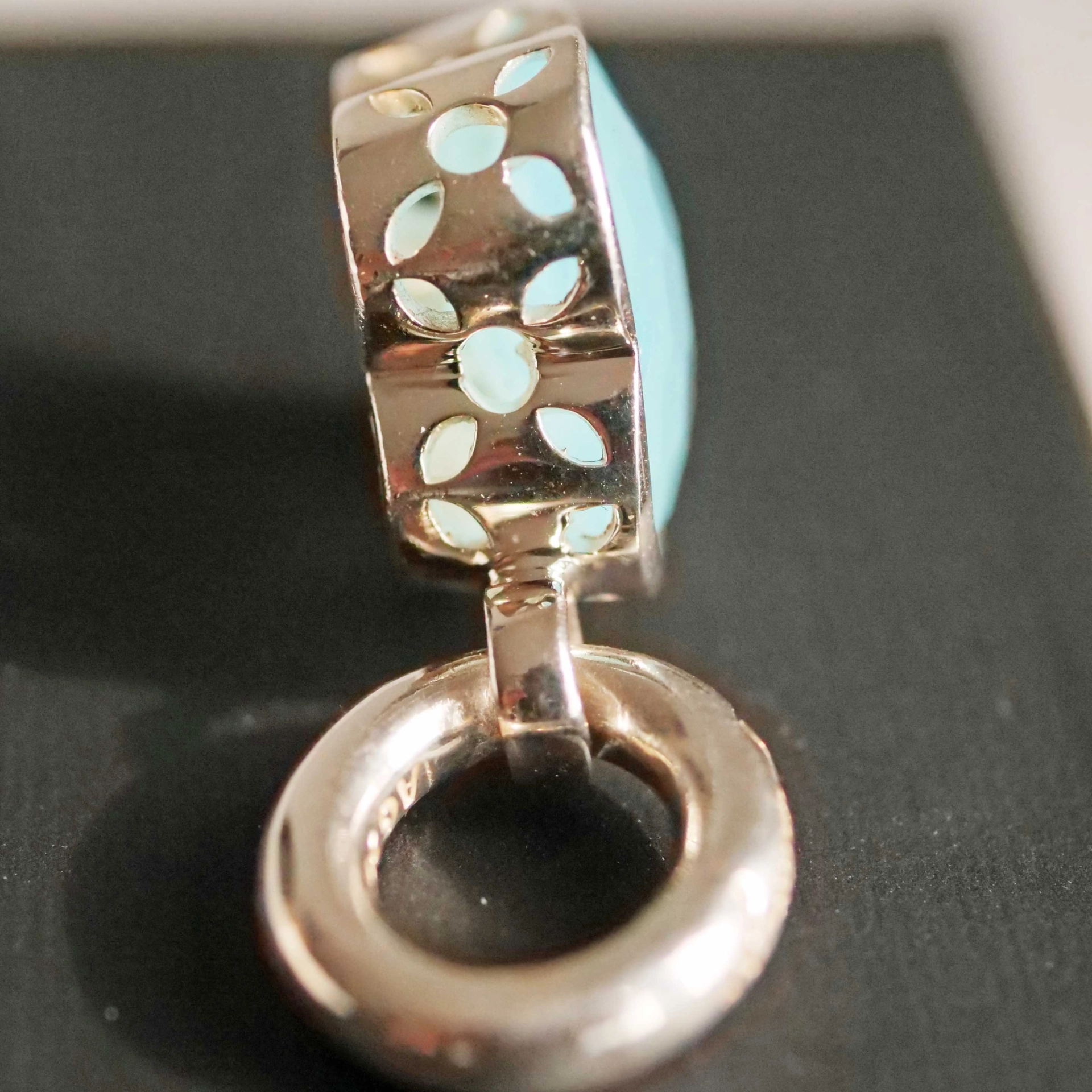 Calcedony Pendant from the Lilli Flower out of Nature Series from the Lifestyle Jewelry Manufacturer Chilango