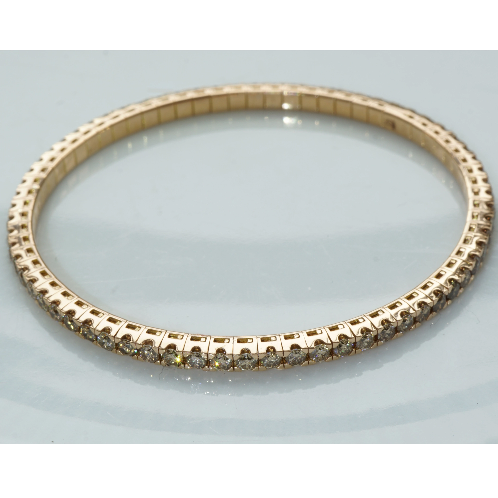 The hottest amazing piece of jewelry Flexi Bracelet 3.77 ct VS
