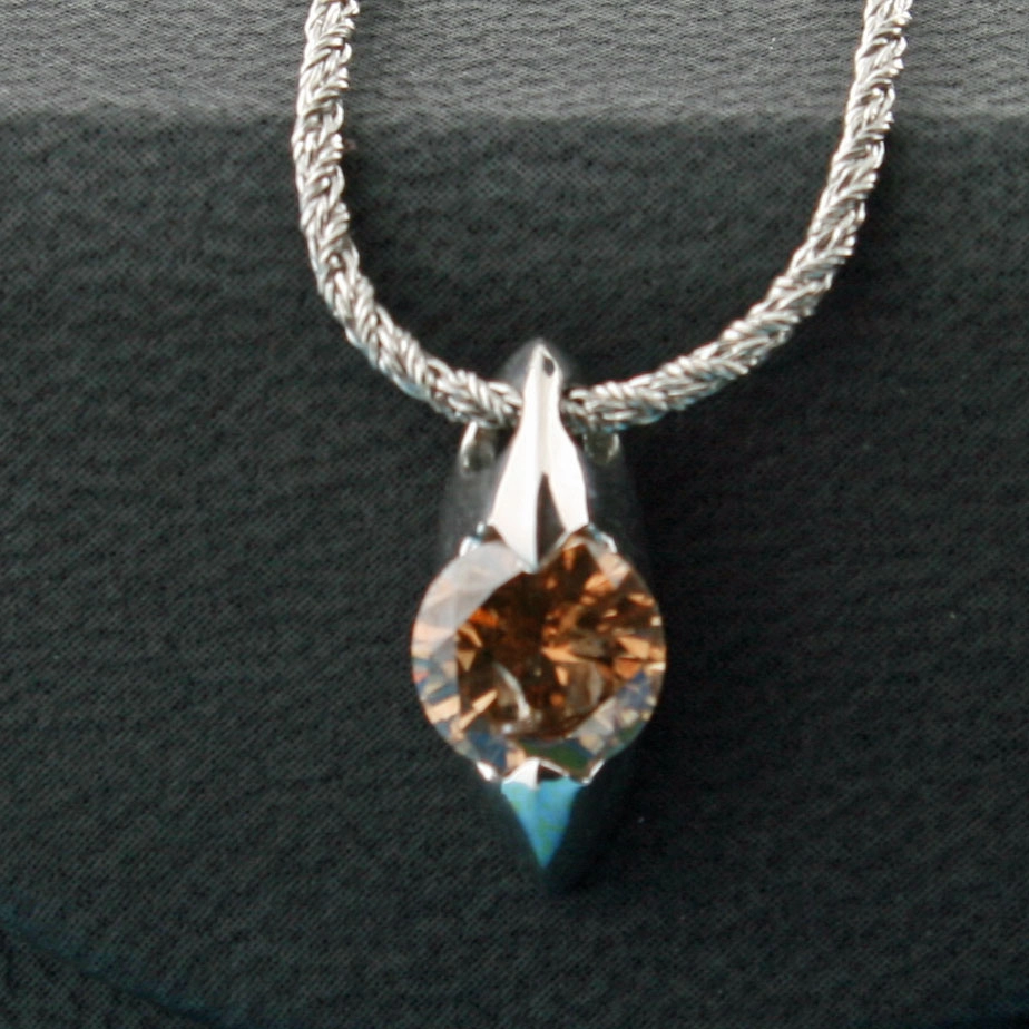 Solitär-Brillant-Anhänger mit Kette, 1.51 ct, Feines Braun / P1, 900er-Platin