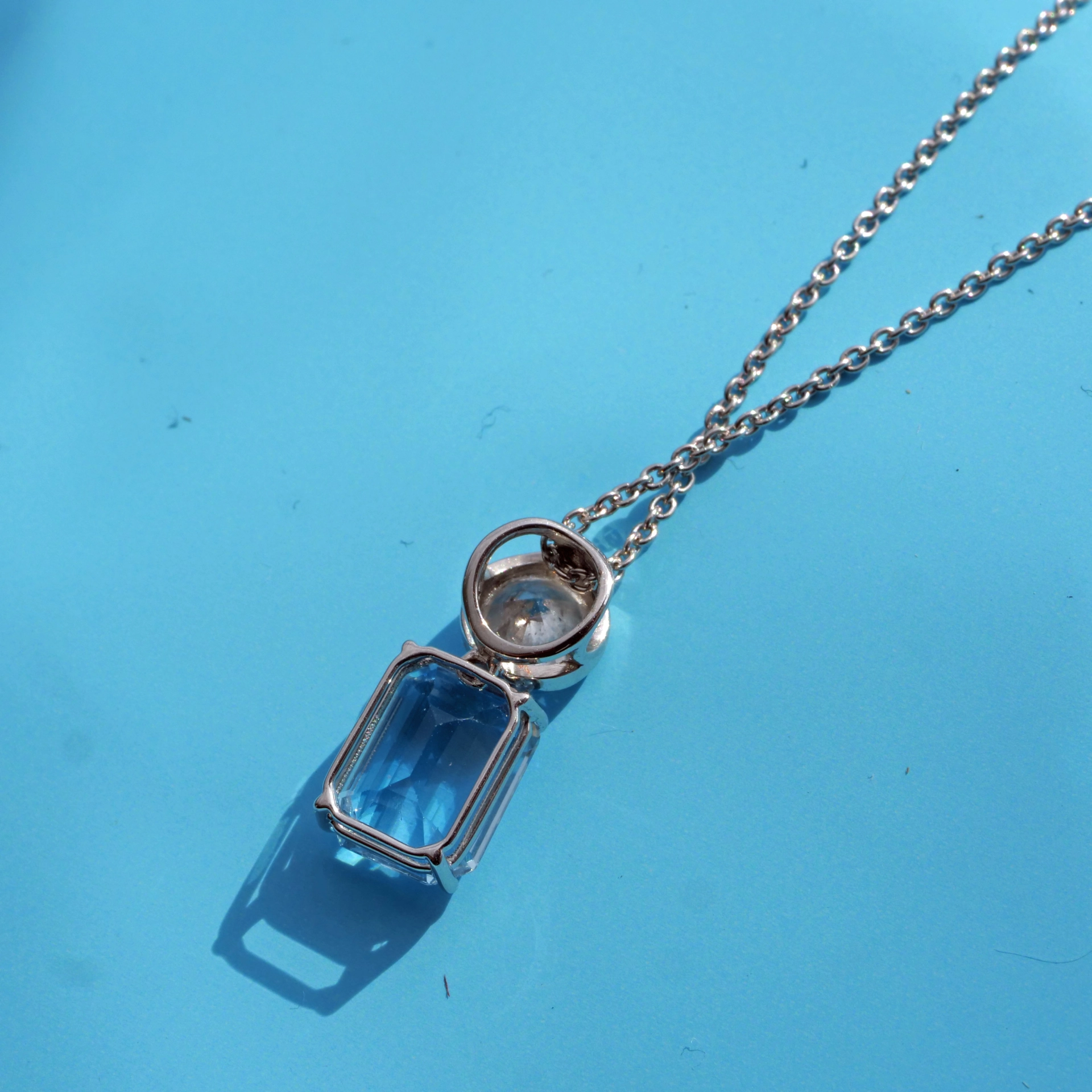 Aquamarin Brillant Anhänger m. Kette 750er Weissgold 1.82 ct 0.42 ct....blue ice