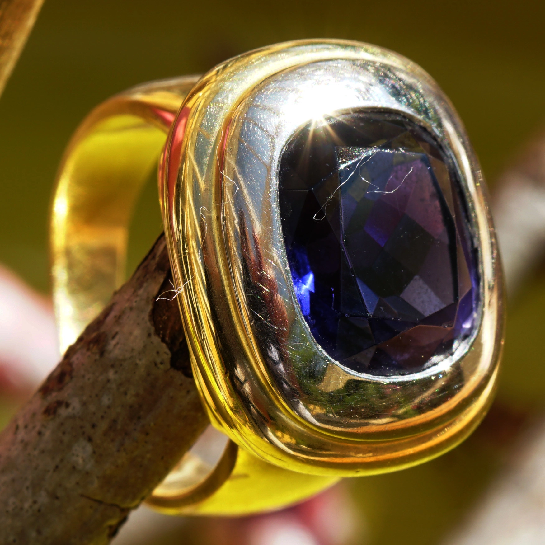 Iolith (Cordierit)  Ring massive Handarbeit 750er Gold 18 Gramm schwer