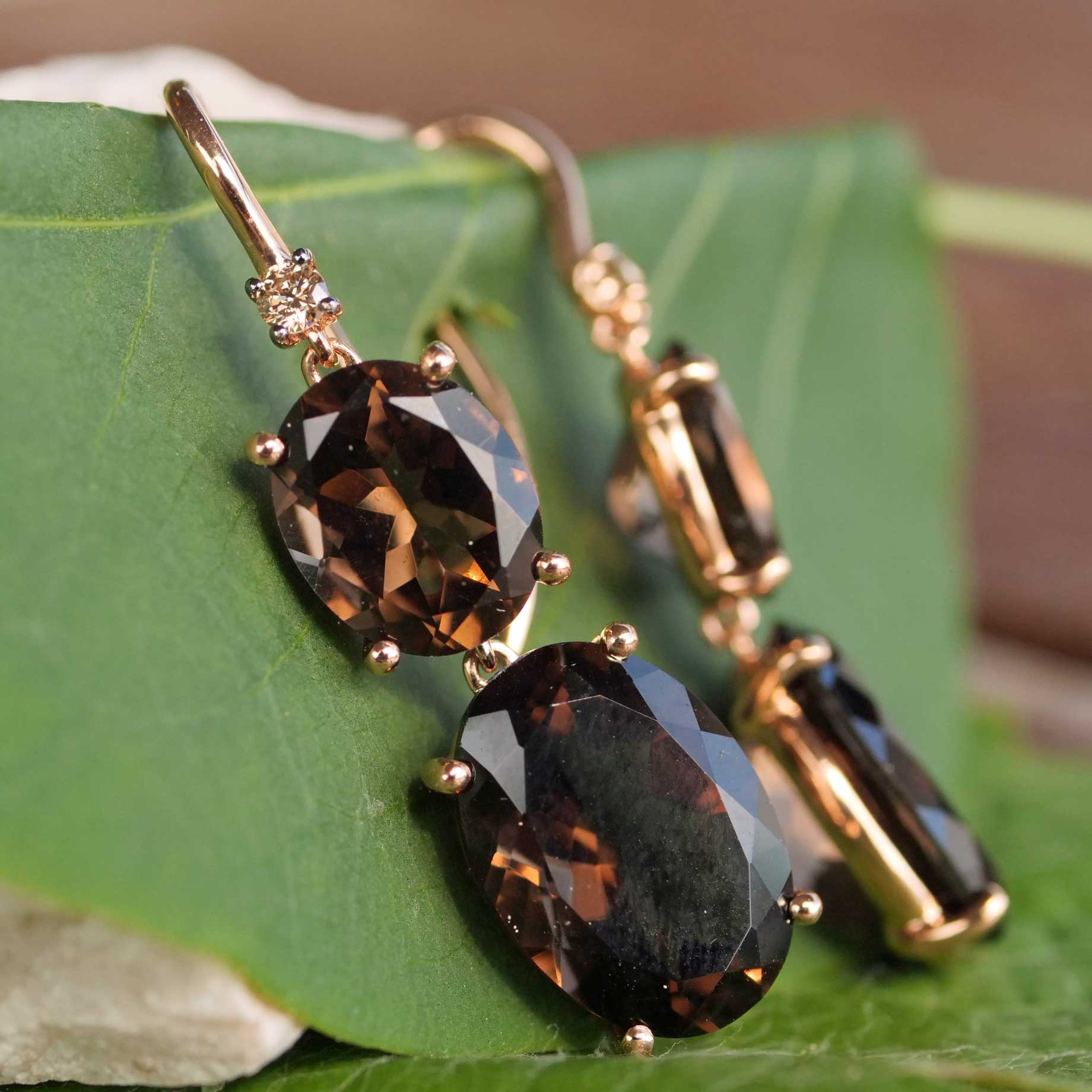Brown Smokey Quartz and Diamonds such a ideal Kombination with 18 kt Rosegold 15 ct 0.10 ct