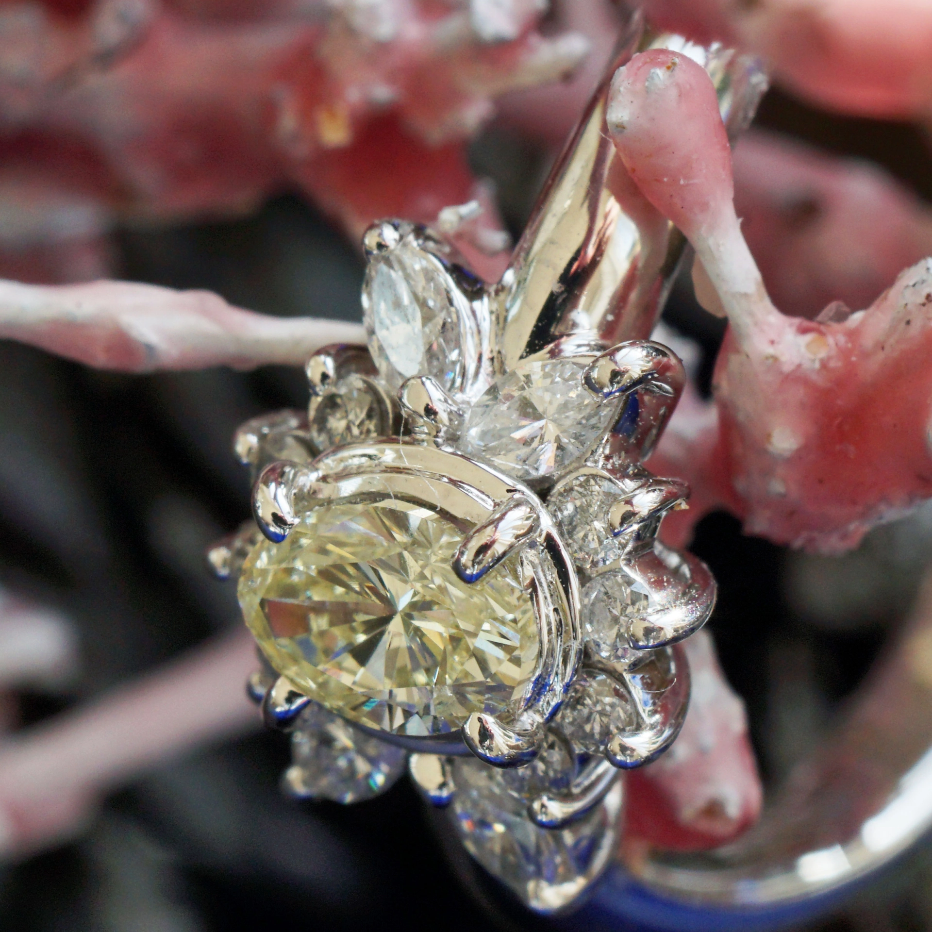 Diamant Ring in 900er Platin 0.41 ct 0.28 ct Tanzende Diamanten