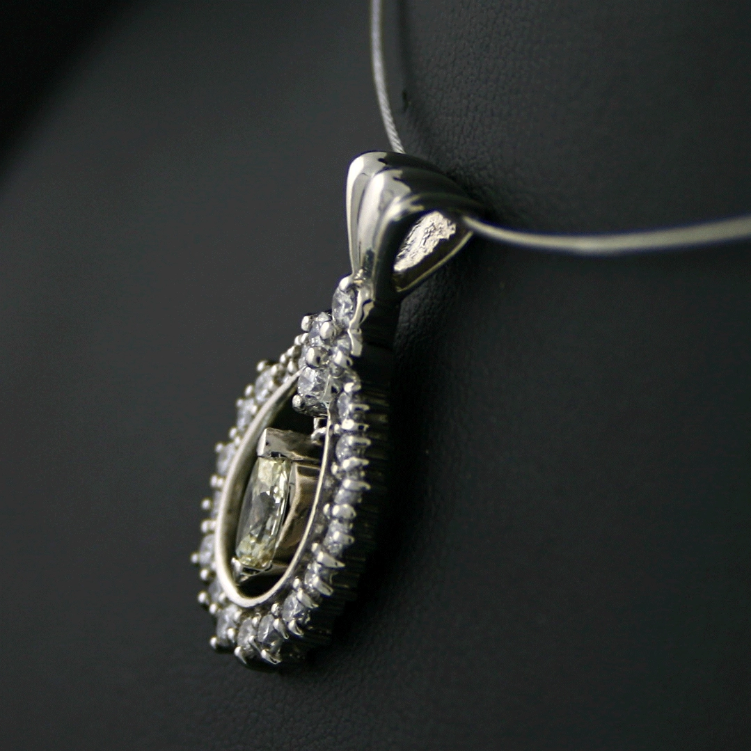 Brilliant Pendant 0.65 ct W / VS-SI Platinum 900.....soo nice