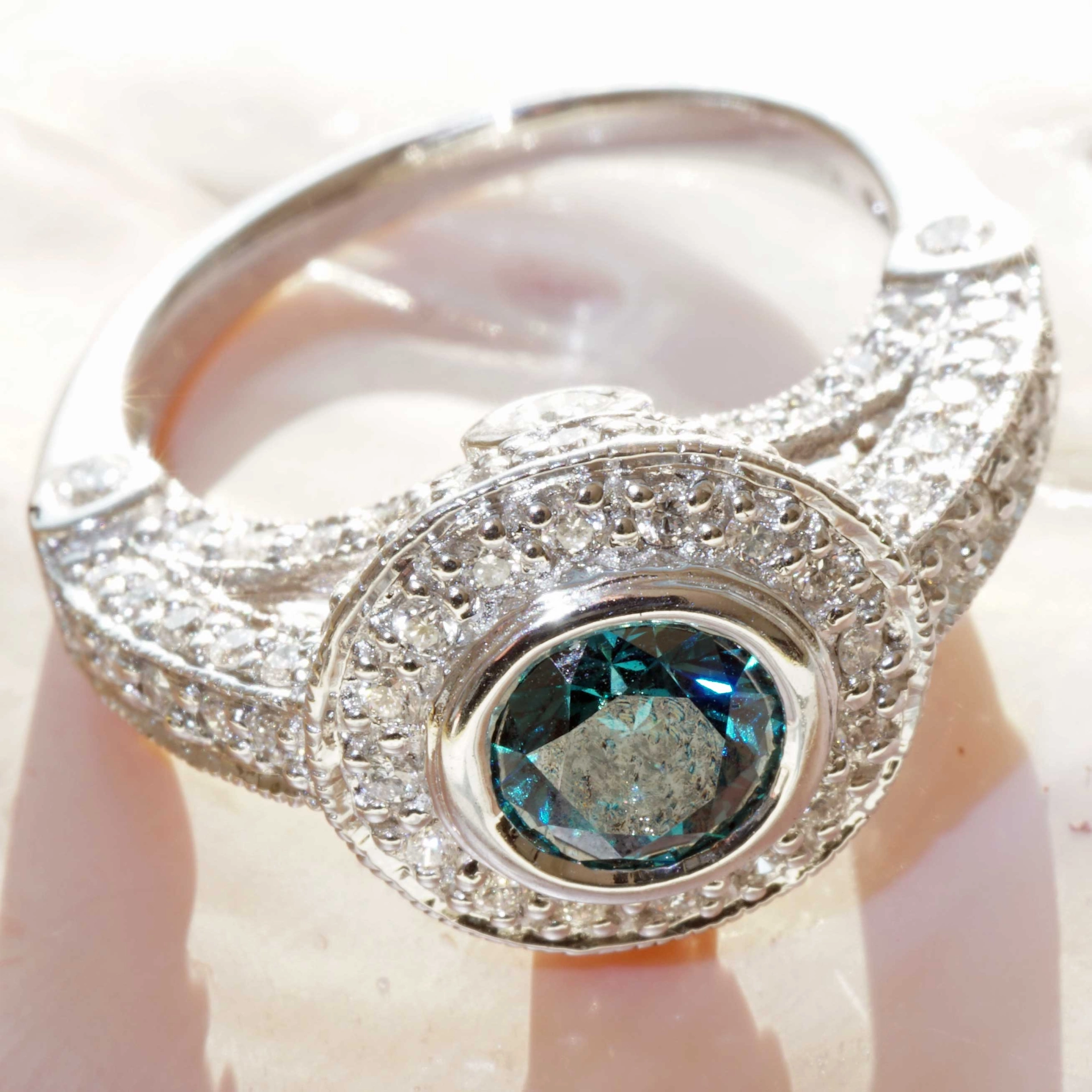 Diamond Ring with blue and white Diamonds 1.81 ct...exciting handmade
