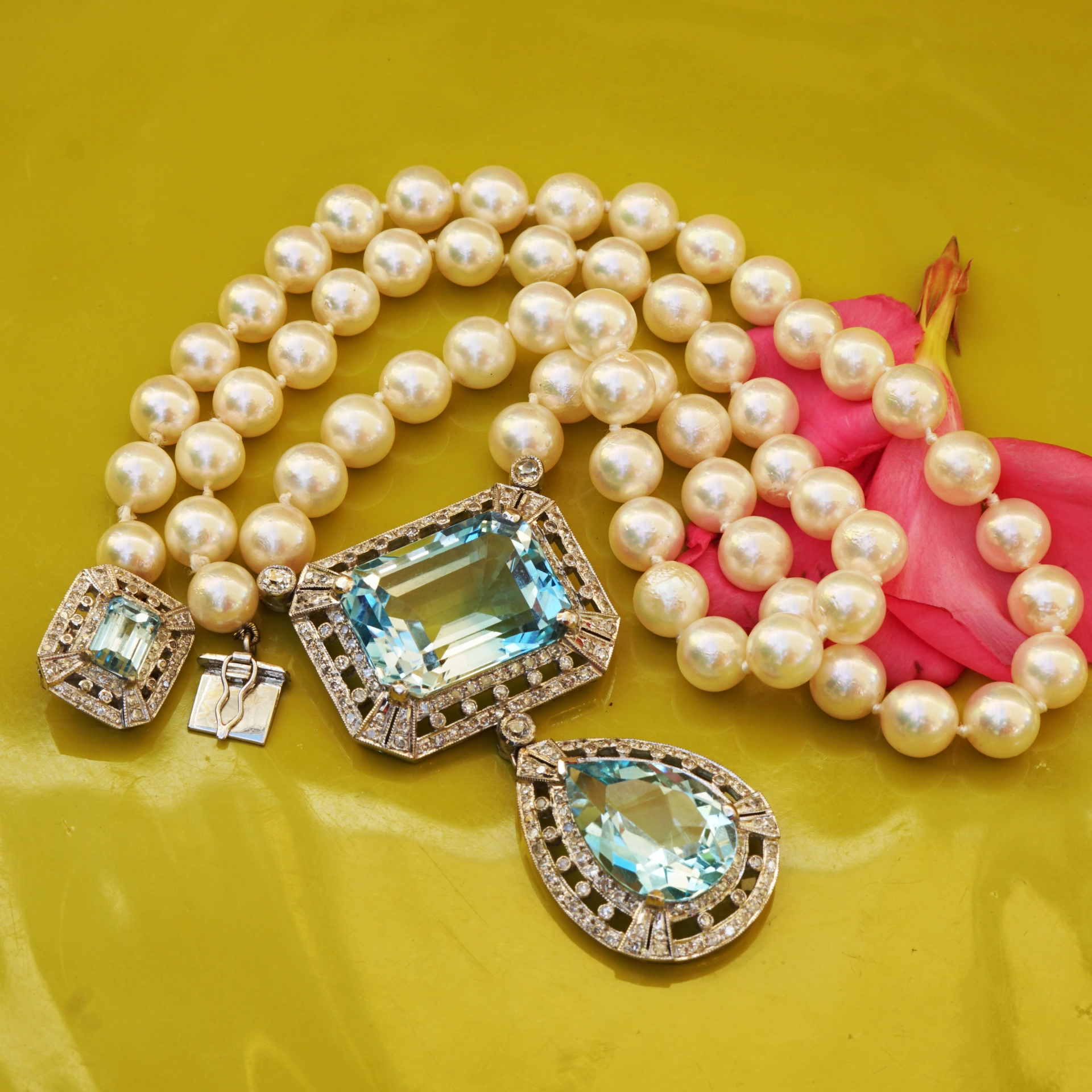 Blautopas Brillant Collier mit Akoya Zuchtperlen 750er Weissgold....ein PRACHTCOLLIER