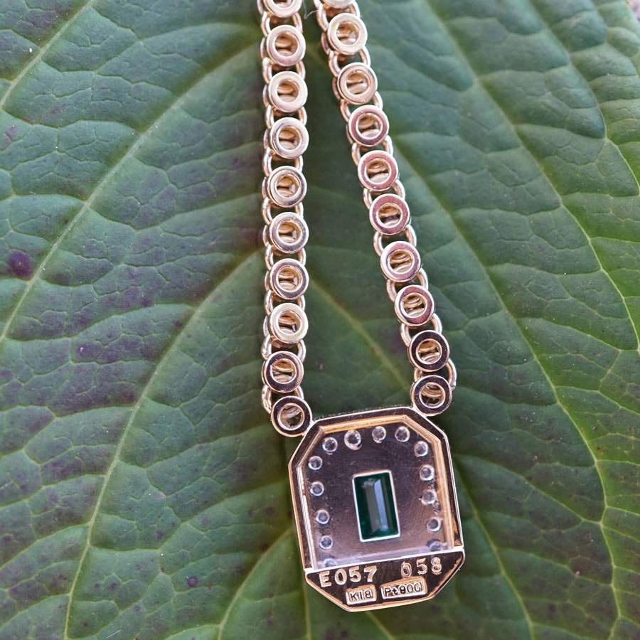 Emerald Platinum Necklace as a classic... beautiful and elegant...0.58 ct
