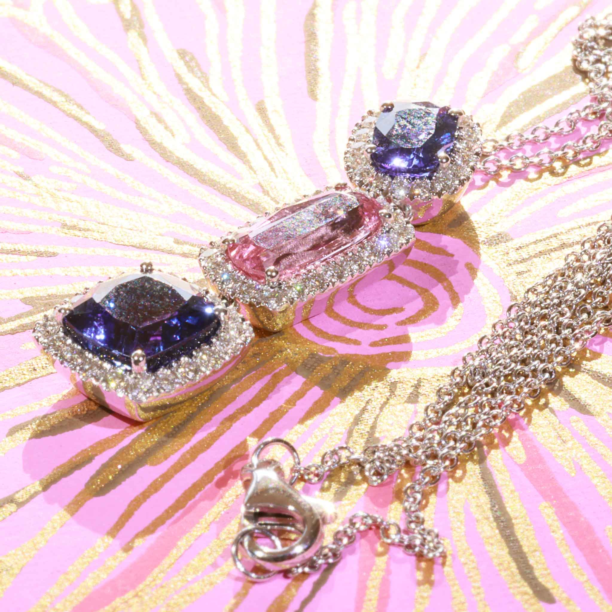 Tanzanite Spinel Brilliant Pendant w. Chain 750 White Gold 6 ct 0.70 AAA+ Blue Lily and Dream Pink