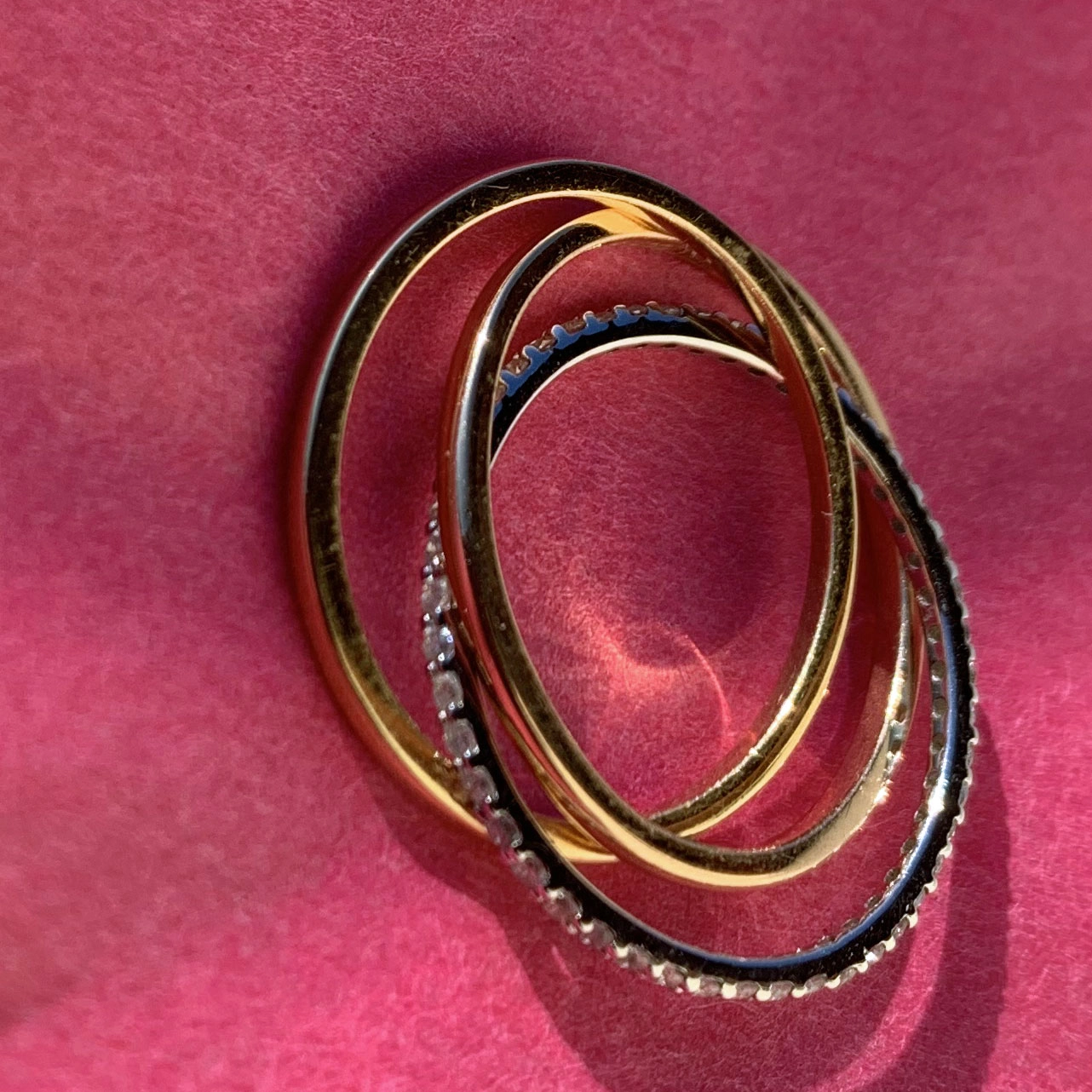 Diamond Ring 0.40 ct W SI-P....intertwined...2 times....elegant