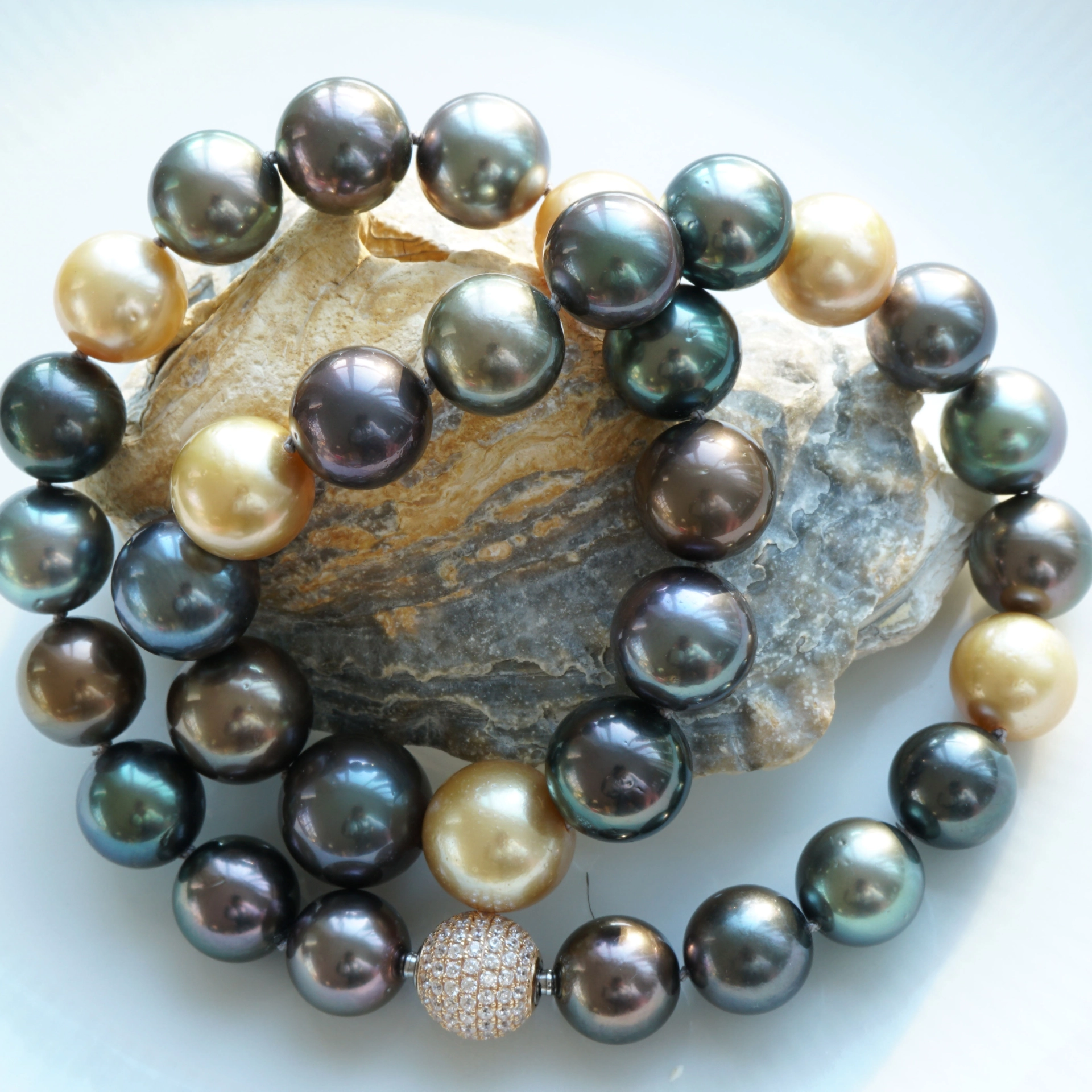 Wow what Colors...TOP Quality Tahiti Southsea Necklace 12-15 mm