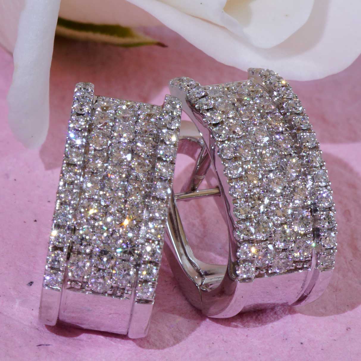 Brilliant three-quarter Hoop Earrings 0.69 ct 750 White Gold TW VS made in Italy very solid