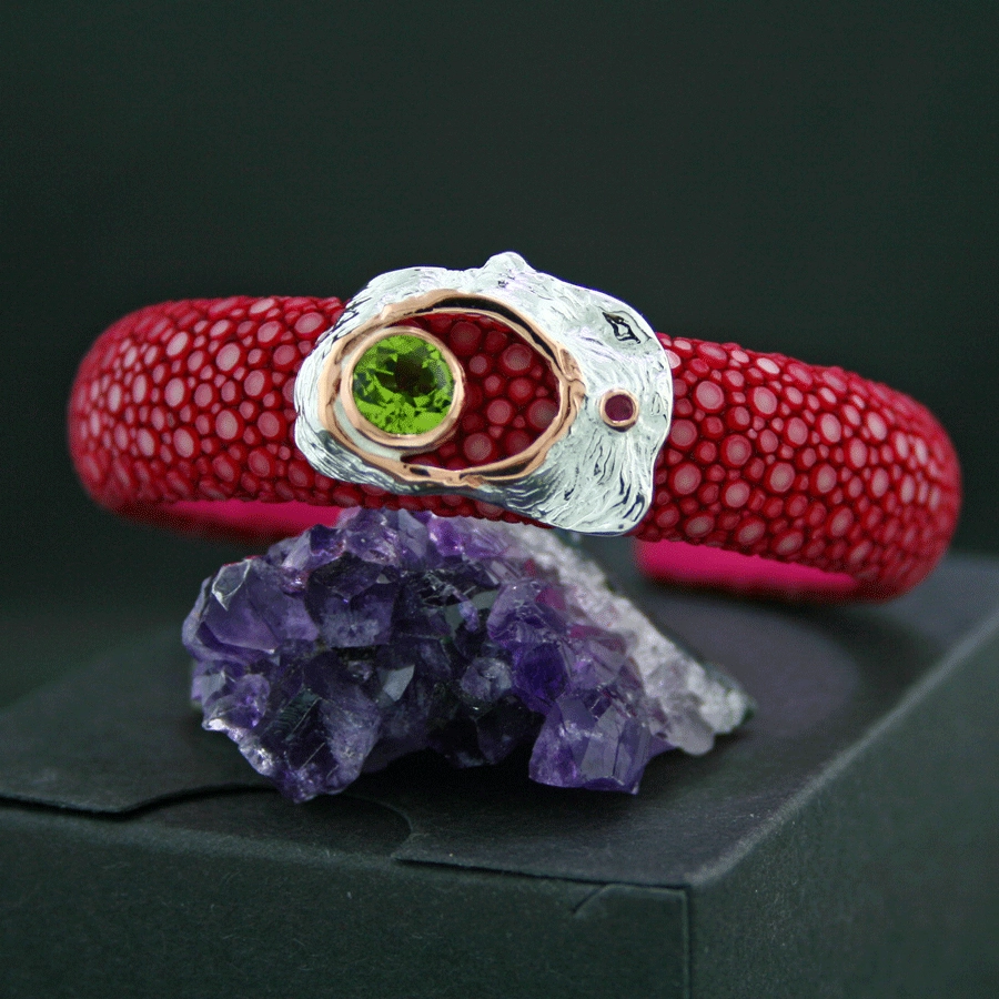 Peridot-rosa Saphir-Rochenleder-Armreif, 925/-Silber
