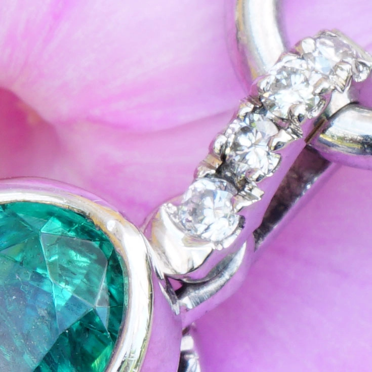 Emerald Pendant Platinium  0.904 ct ..real Colombians are fun