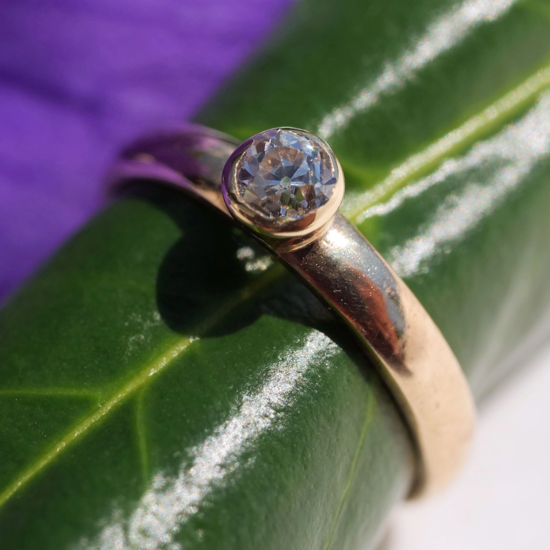 Oldcut Diamondl Ring 14 kt Gold...new Model