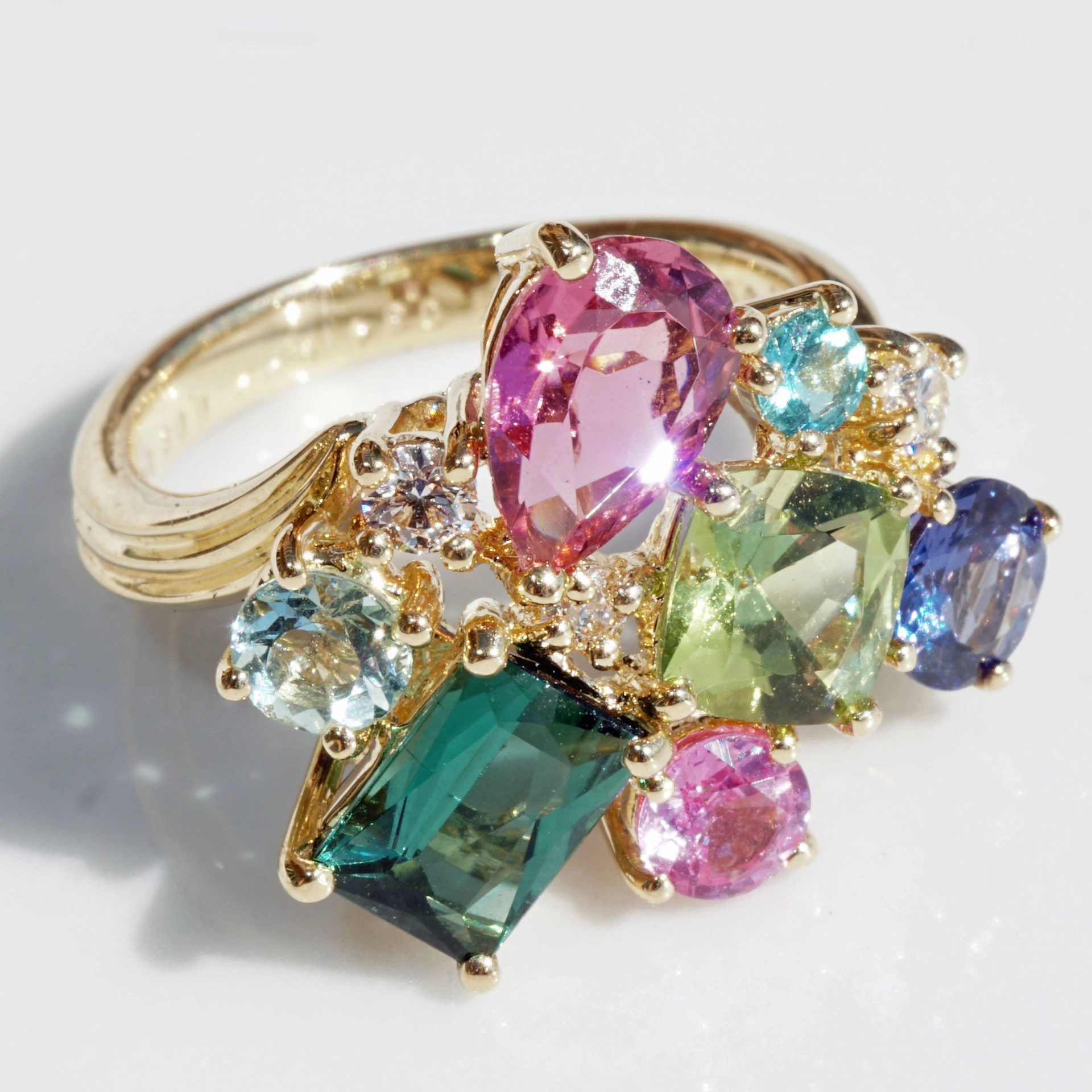 Potpourrie of Colors and Gems....Ring 18 kt Yellow Gold...so many Colors