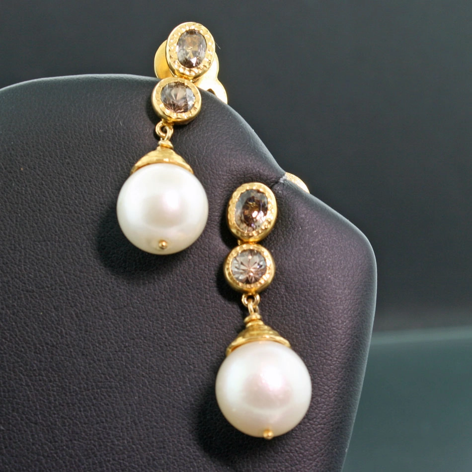 Zirkonia South Sea Pearl Earrings Silver Goldplated.....great big and blinky
