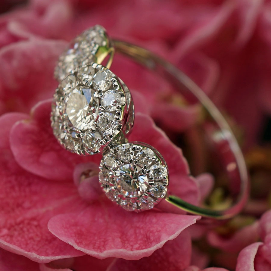 Brillant Ring Rosette 0.83 ct 750er Weissgold...Starlight Express