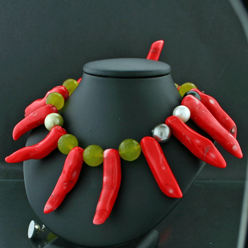 Collier aus großen Korallästen, Südsee-u-Tahitiperlen, Jadequarz, Silber-Magnetschliesse