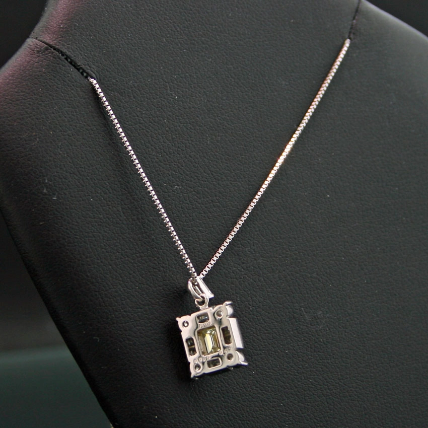 Brillant-Anhänger in 900/-Platin, Kette in 750/-Weißgold/18 kt
