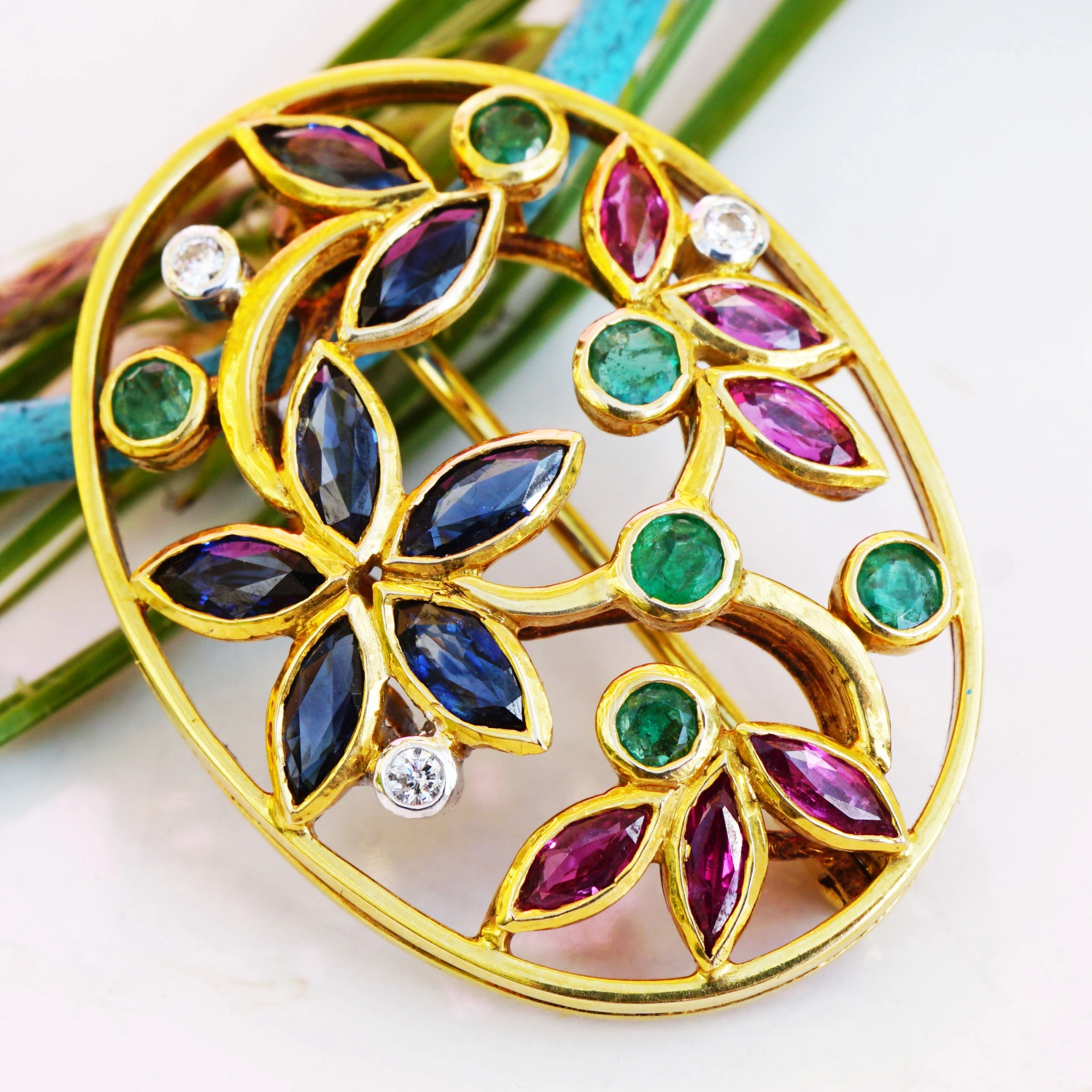 Edelstein Brillant Brosche Anhänger 585er Gold erlesen und fein..