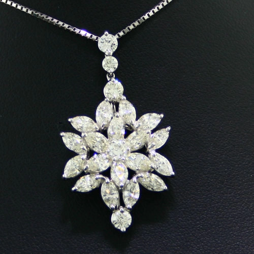 Brillant-Anhänger mit Kette, 900/-Platin