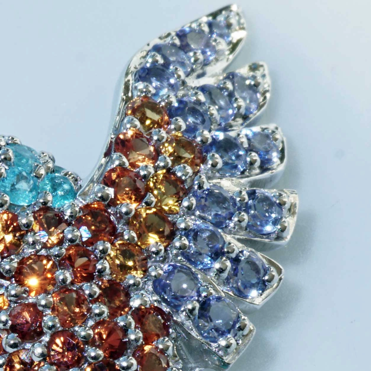 Kingfisher Pendant 18 kt White Gold with Paraiba Tourmaline and Spinel
