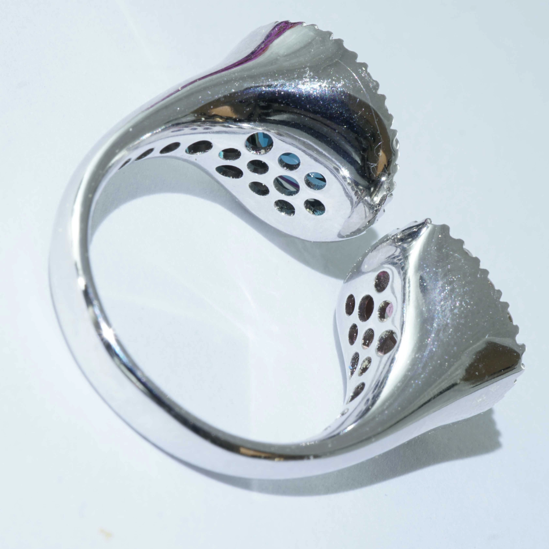 Wonderful Twin Ring 18 kt White Gold Tourmaline and Topaz with Brilliants surrounded