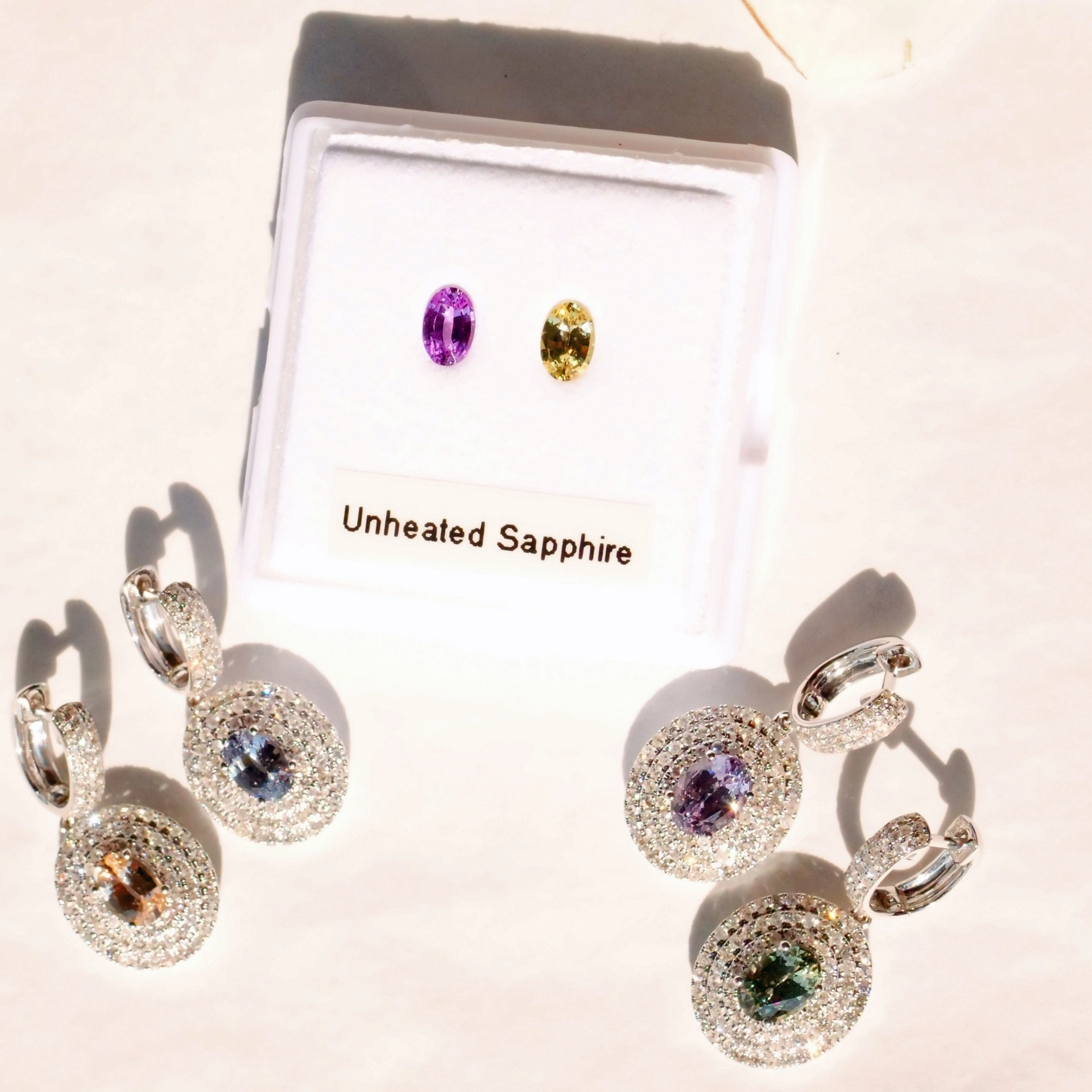 Saphire Brilliant Earrings 18 kt White Gold Ilakaka Mine Madagascar natural Color