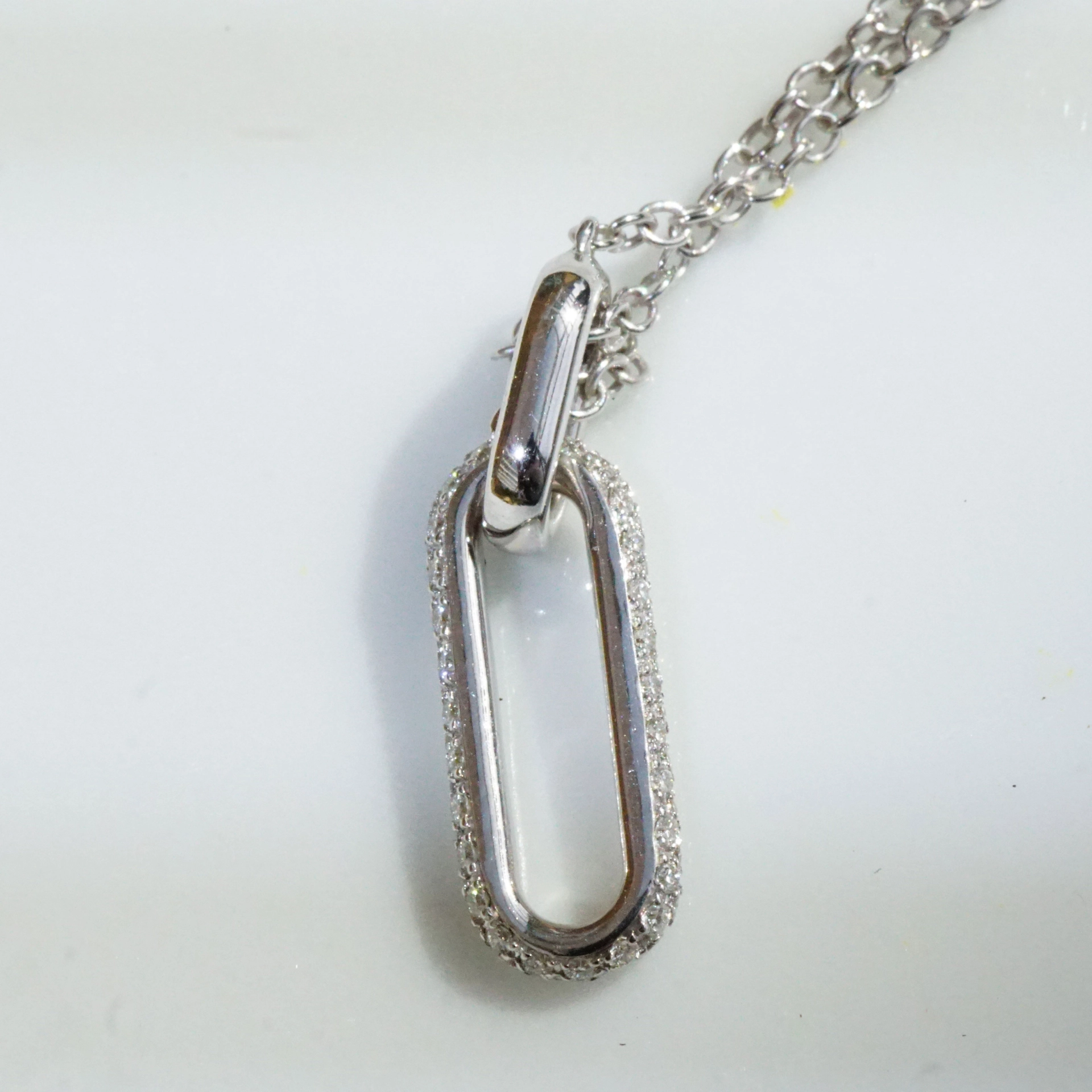 Brilliant Necklace 18 kt White Gold Ultra Modern 0.20 ct TW VS